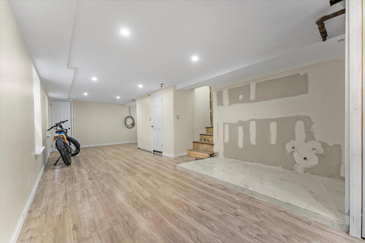 Single Family Wickham  Bronx, NY 10466, MLS-878407-21