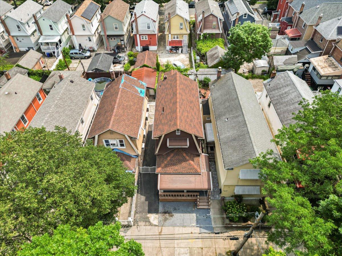 Single Family Wickham  Bronx, NY 10466, MLS-878407-25