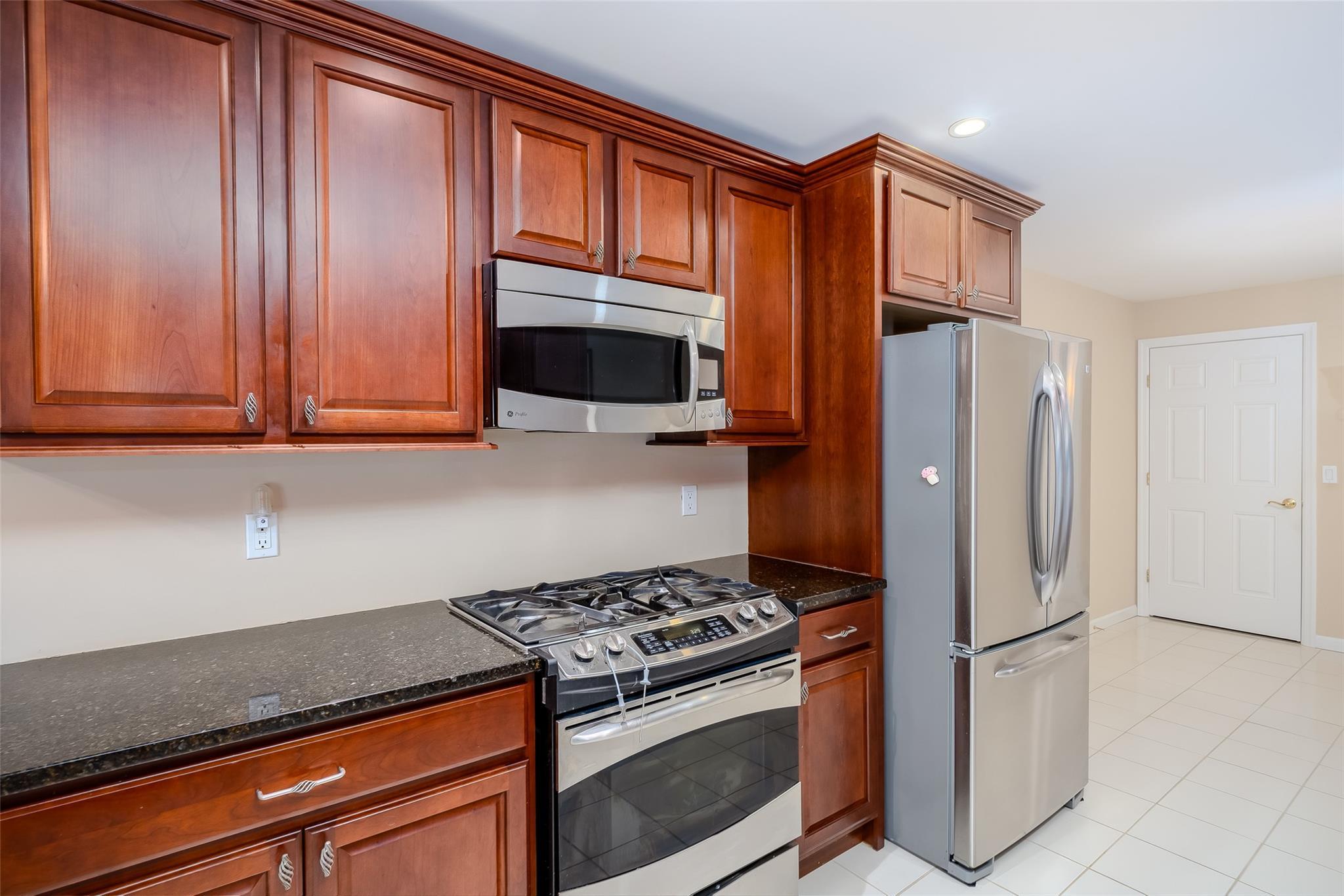 Single Family Ira  Suffolk County, NY 11766, MLS-878423-12