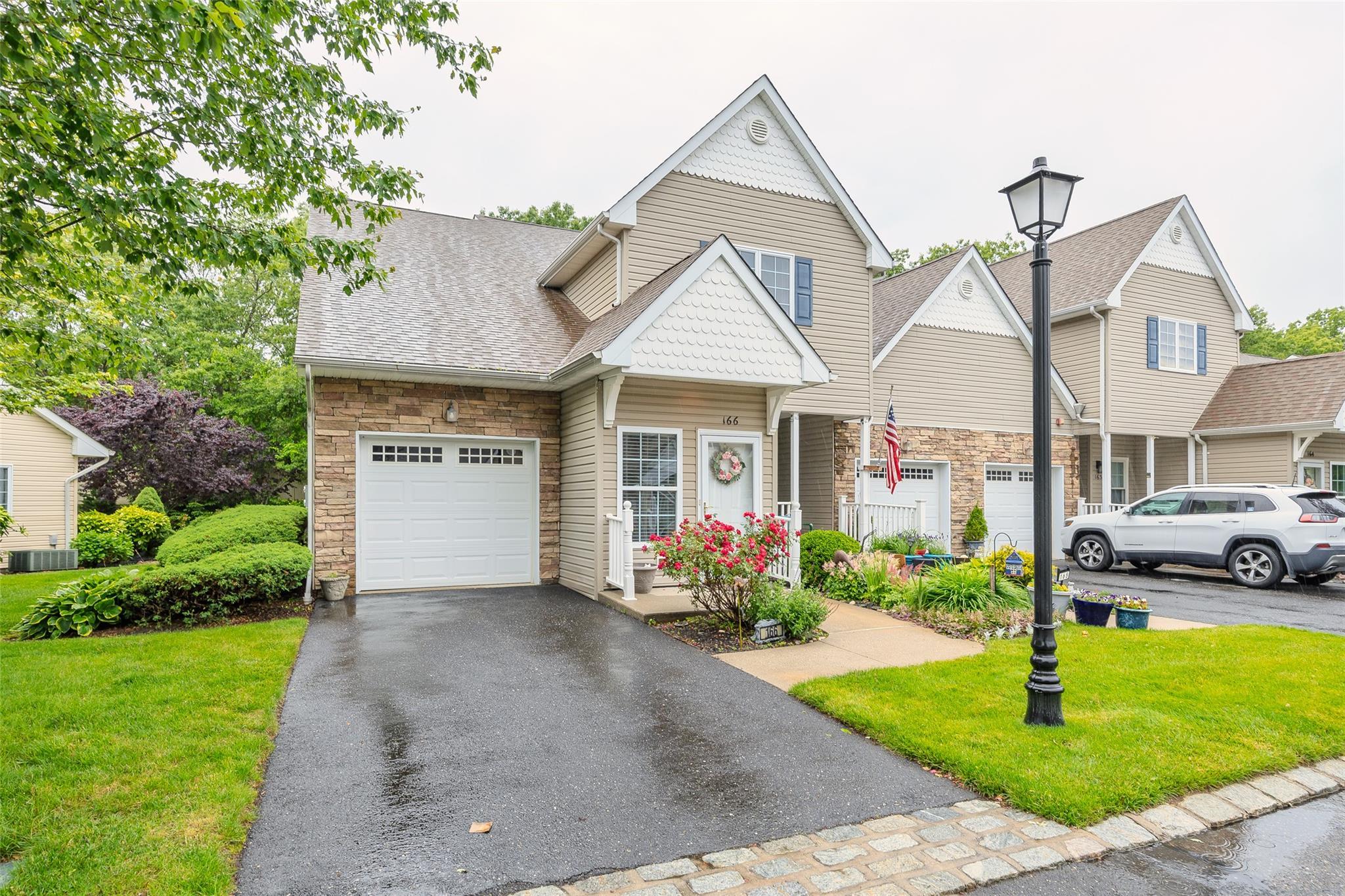 Single Family Ira  Suffolk County, NY 11766, MLS-878423-29