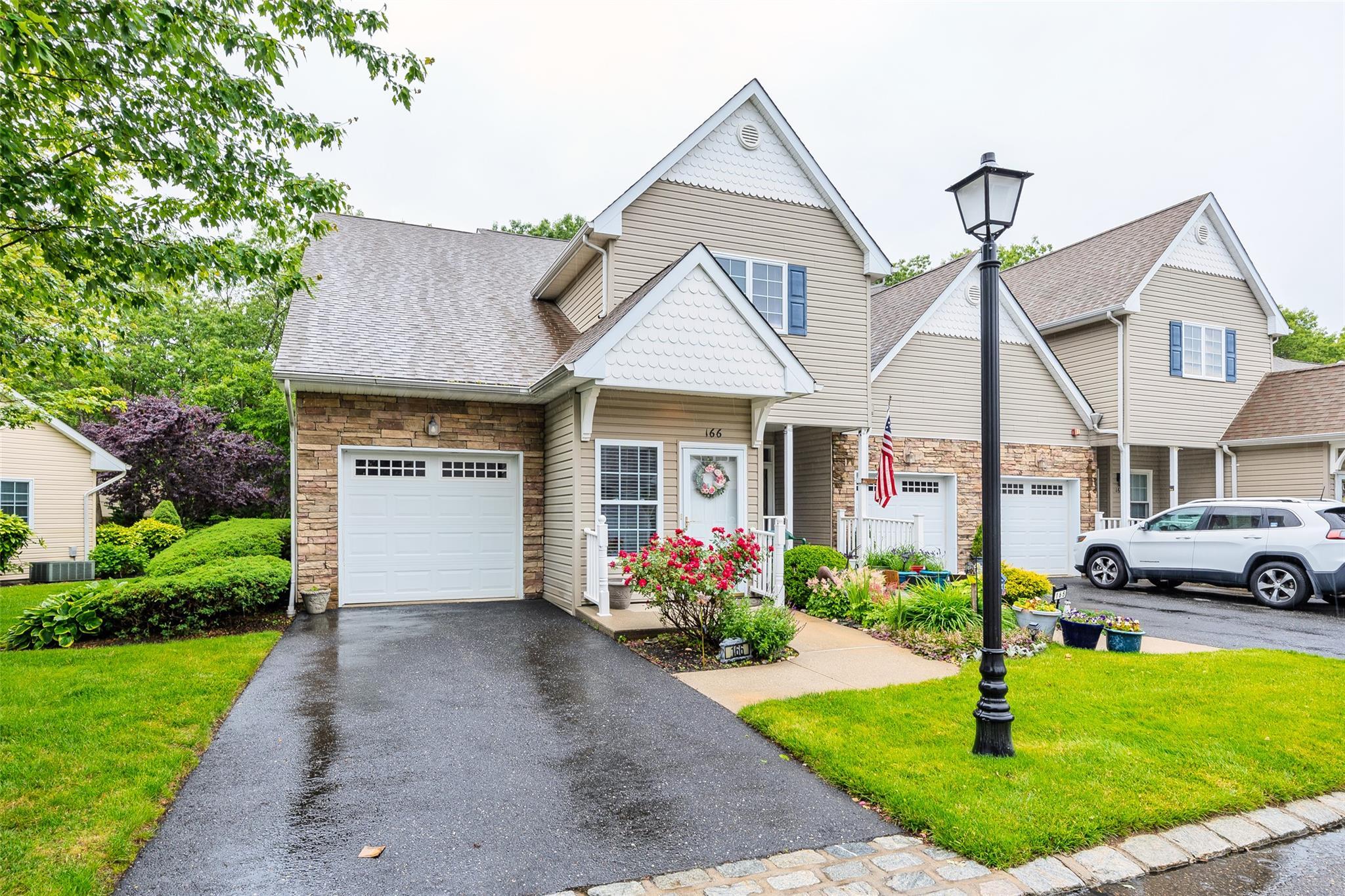 Single Family Ira  Suffolk County, NY 11766, MLS-878423-30