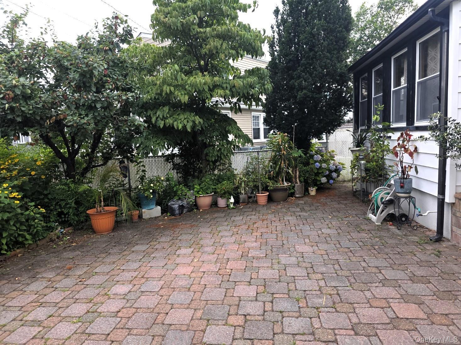 Single Family June Nassau County, NY 11709, MLS-878440-3