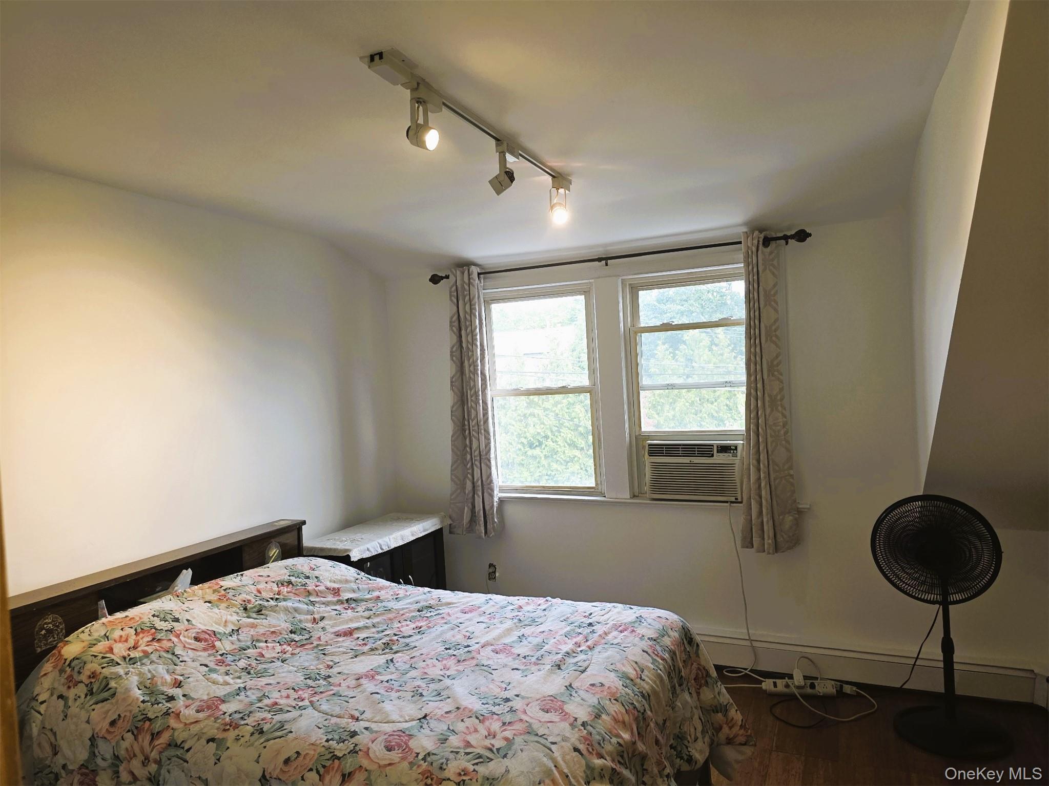 Single Family June Nassau County, NY 11709, MLS-878440-32