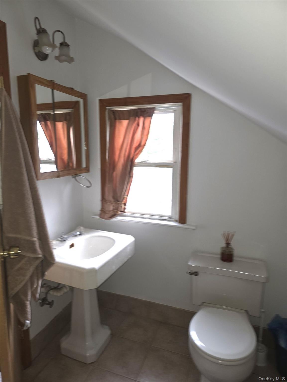 Single Family June Nassau County, NY 11709, MLS-878440-35