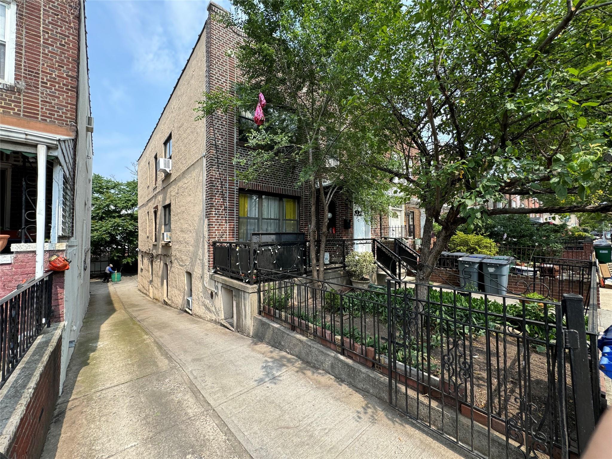 Single Family 42nd  Queens, NY 11104, MLS-878445-3