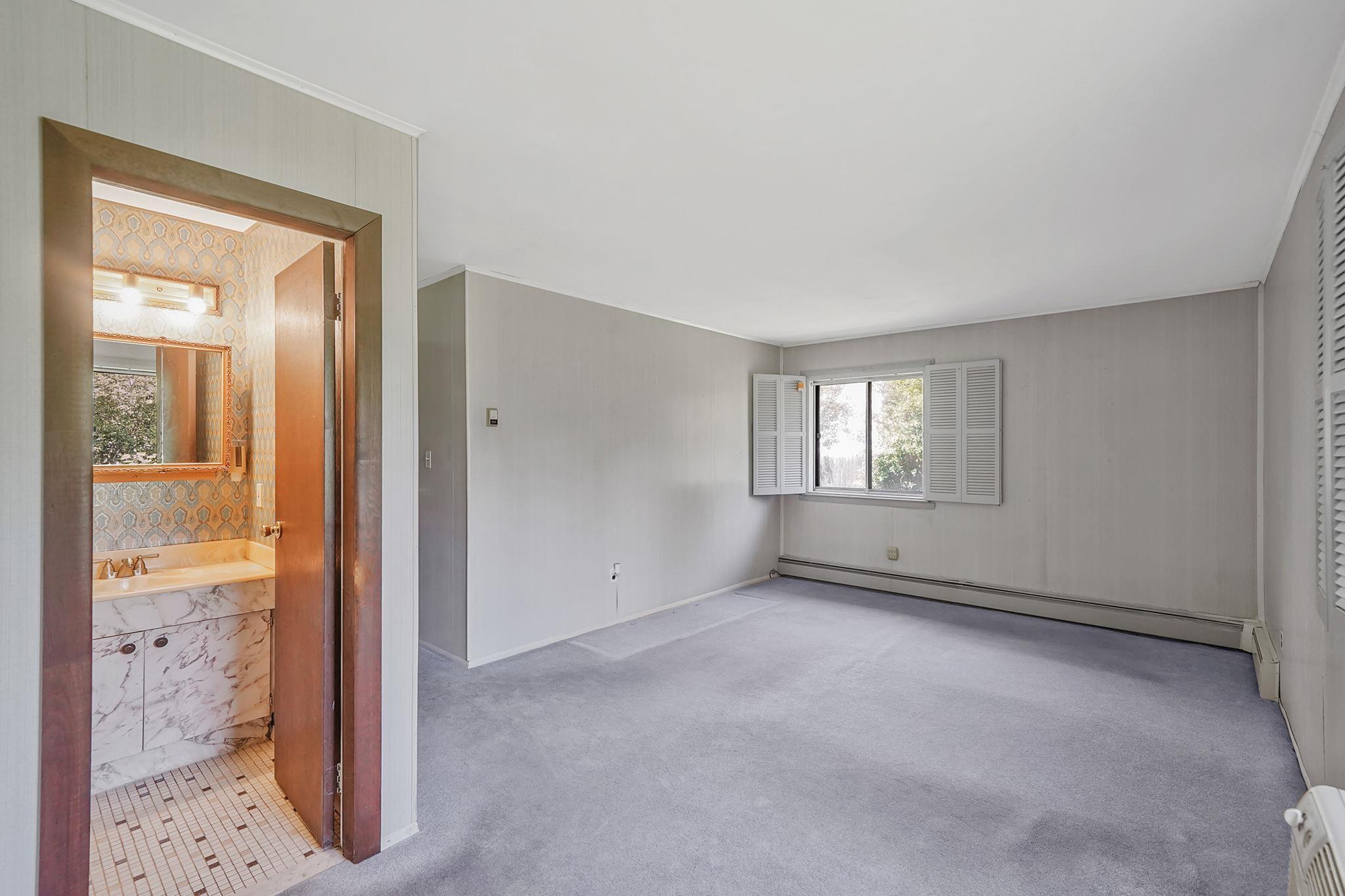 Single Family Forte  Suffolk County, NY 11763, MLS-878493-15