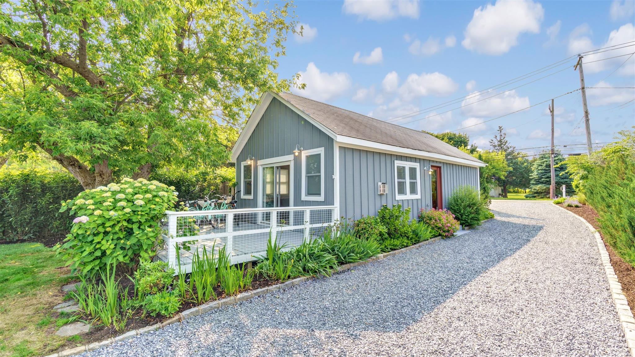 Single Family Main  Suffolk County, NY 11939, MLS-878494-23