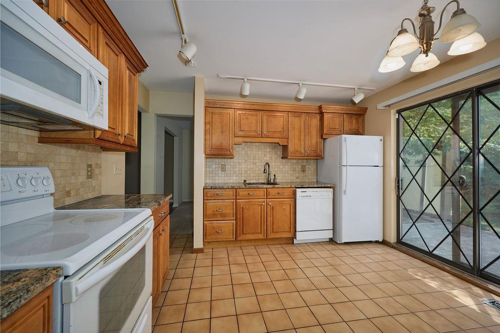 Single Family Stringham  Dutchess County, NY 12540, MLS-878508-8