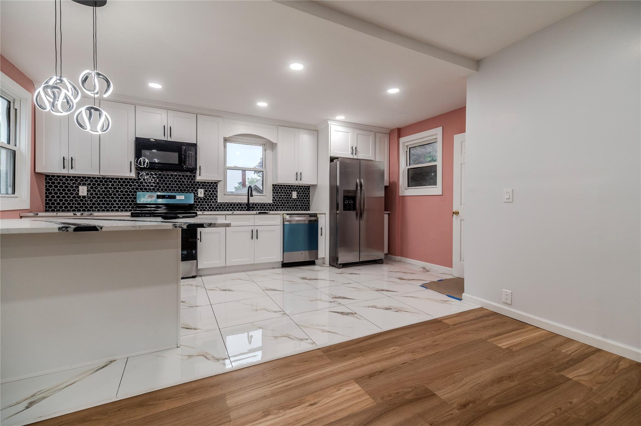 Single Family Mangin  Queens, NY 11412, MLS-878529-4