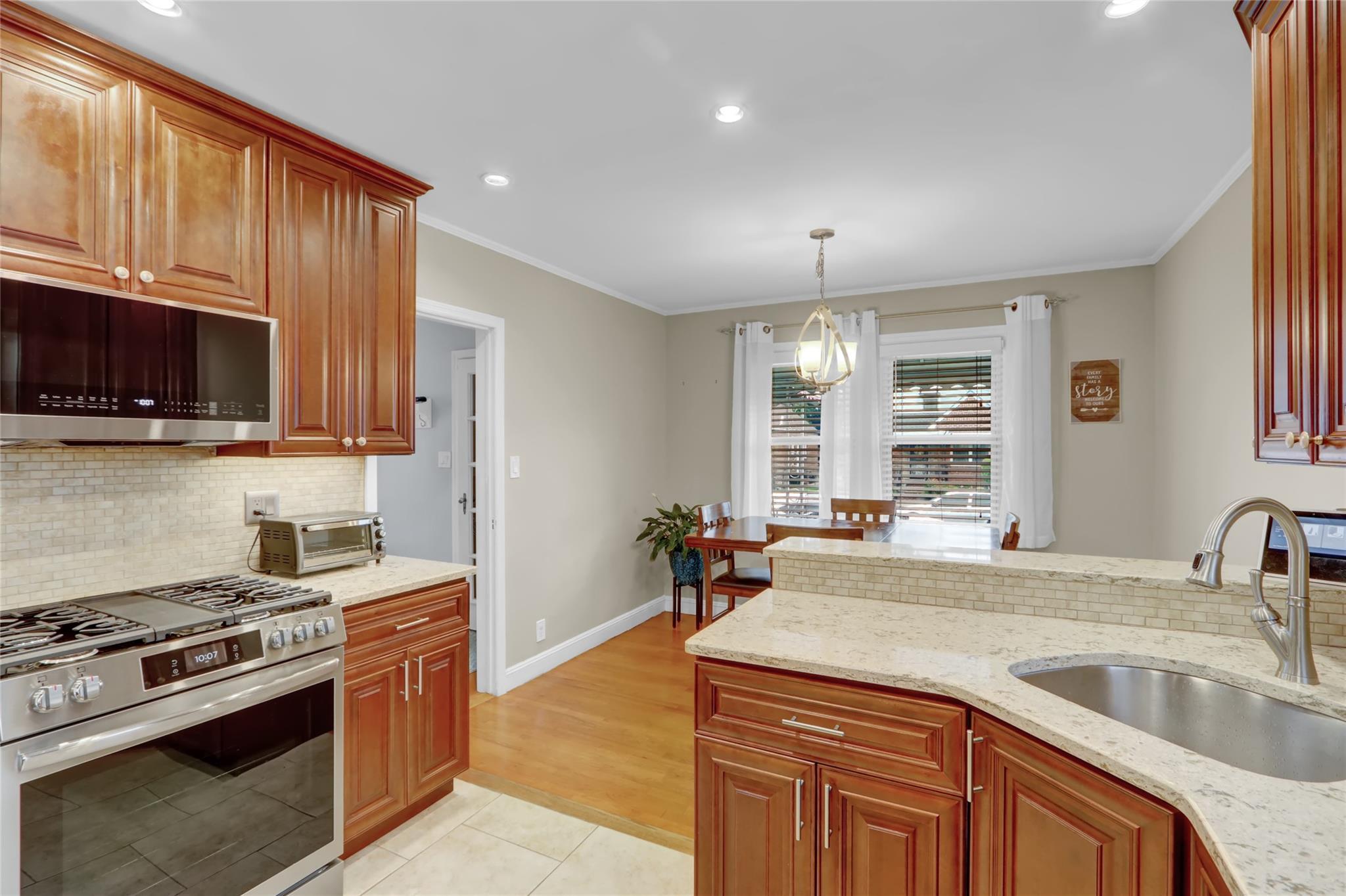 Single Family 230th  Queens, NY 11411, MLS-878557-11