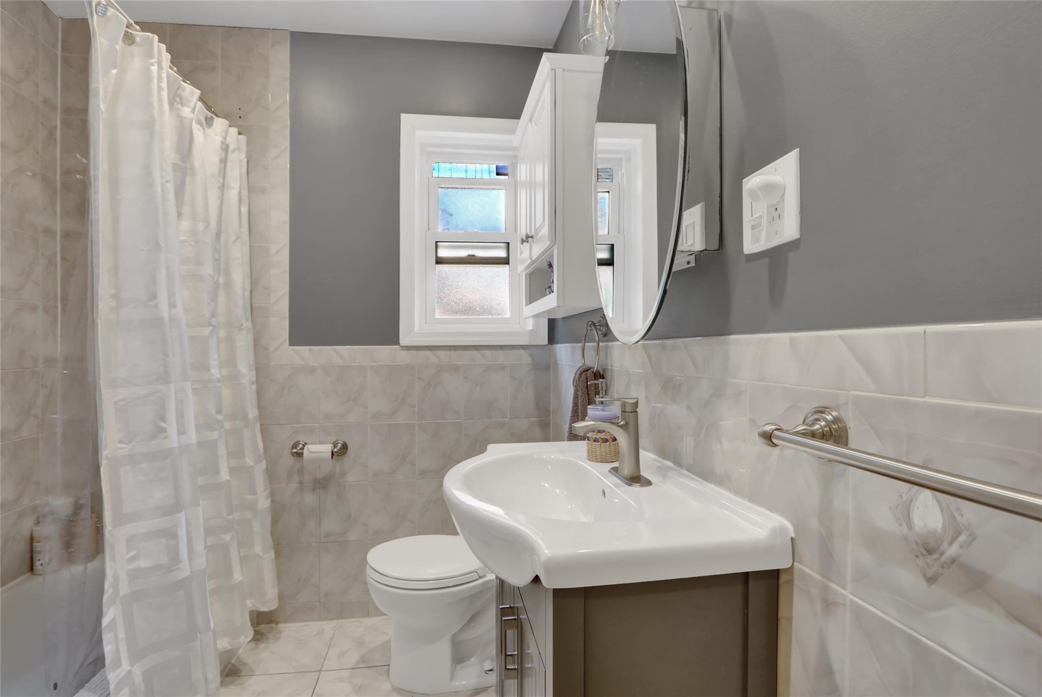 Single Family 230th  Queens, NY 11411, MLS-878557-15