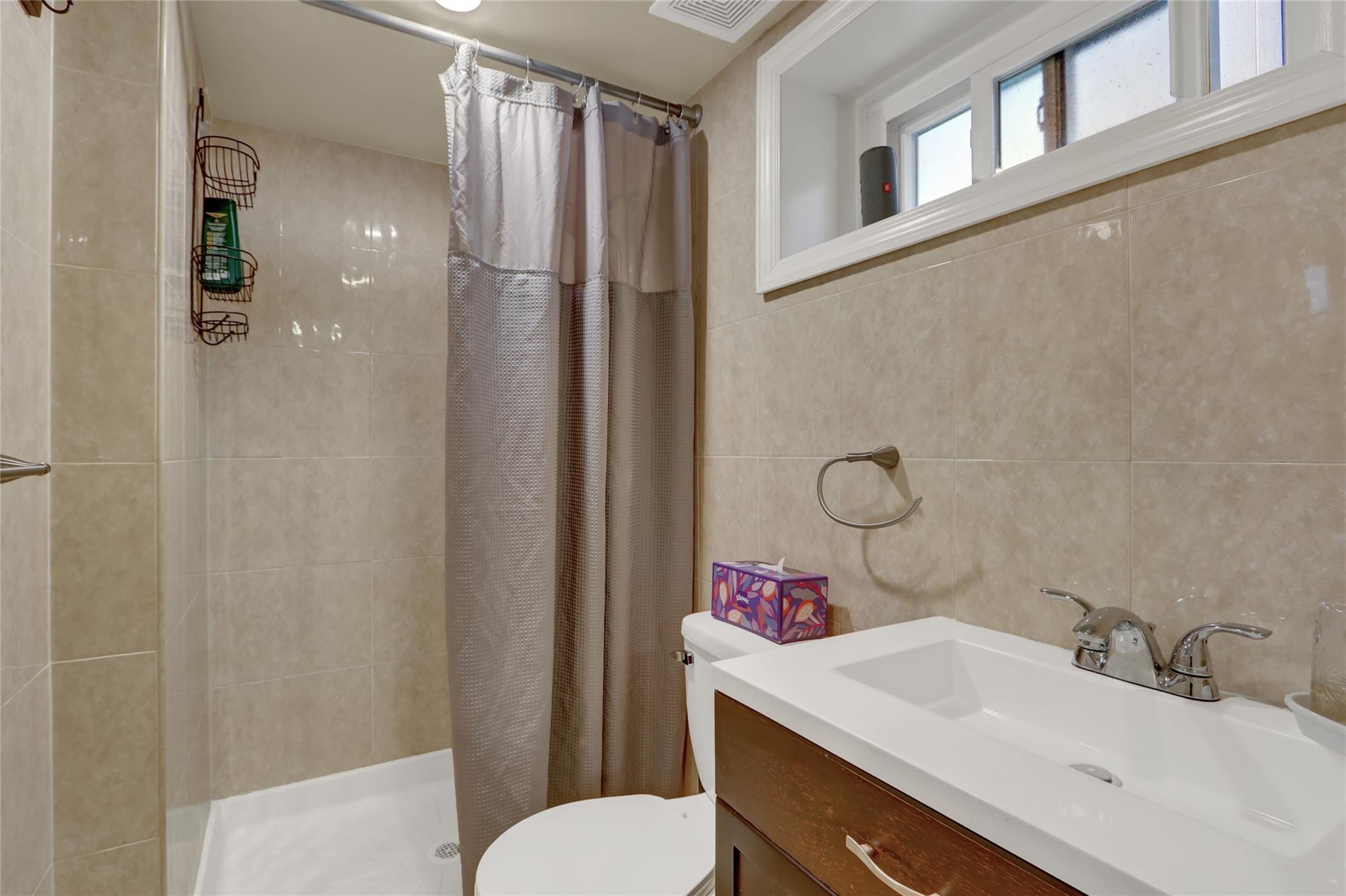 Single Family 230th  Queens, NY 11411, MLS-878557-21