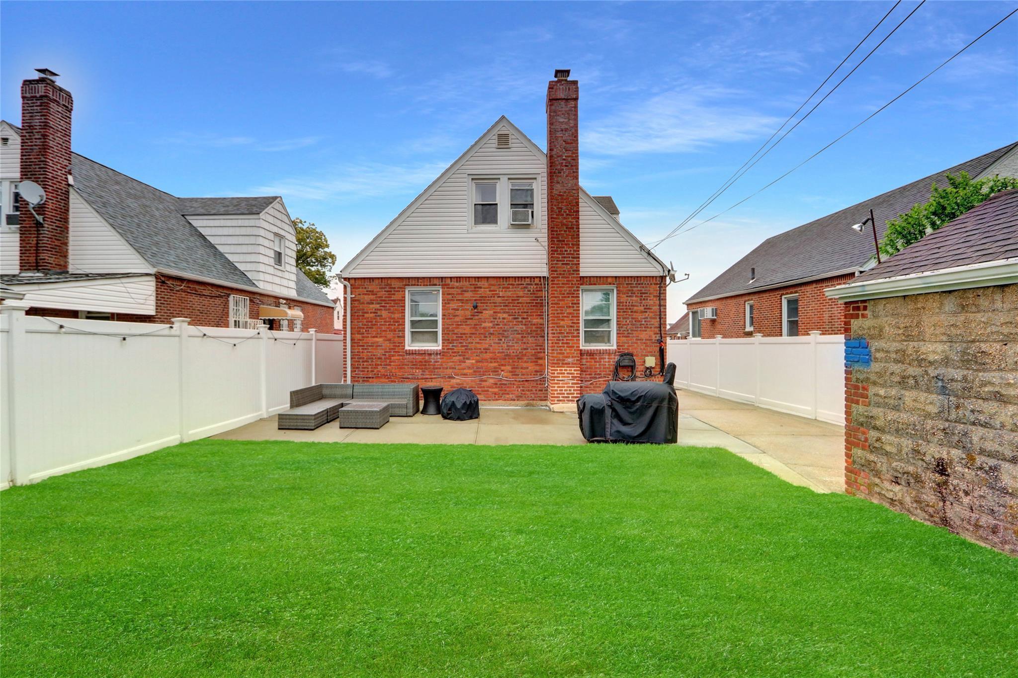 Single Family 230th  Queens, NY 11411, MLS-878557-24