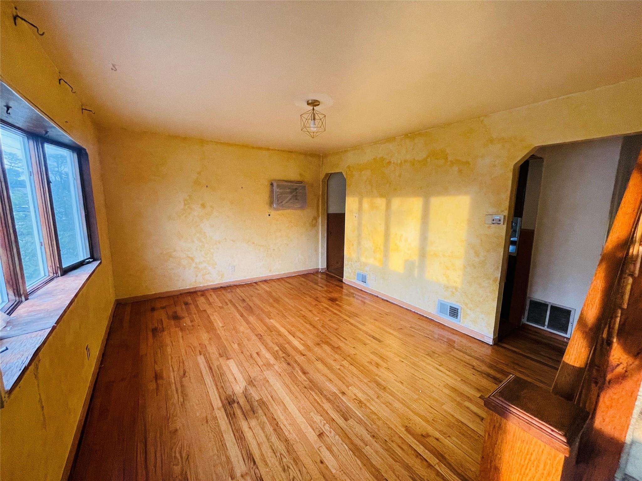Single Family Stone  Nassau County, NY 11003, MLS-878567-2