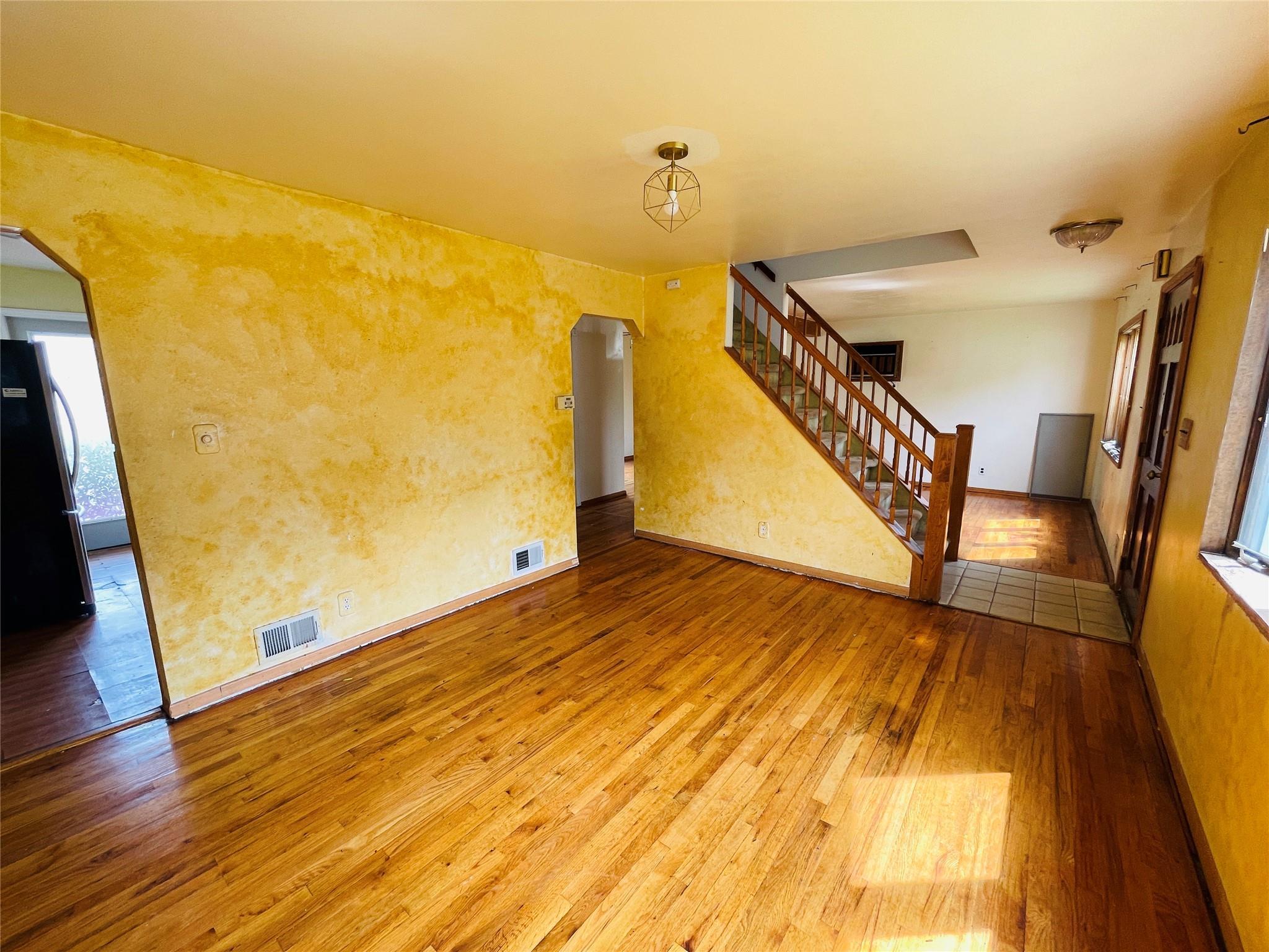 Single Family Stone  Nassau County, NY 11003, MLS-878567-5