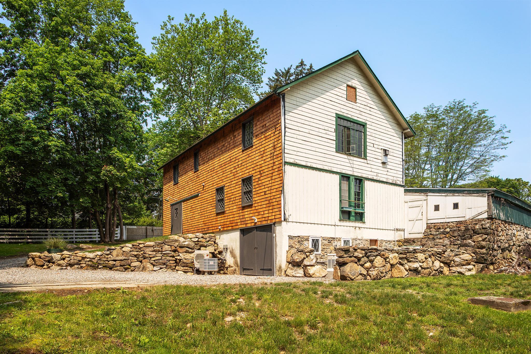 Single Family Mt Holly  Westchester County, NY 10536, MLS-878608-11