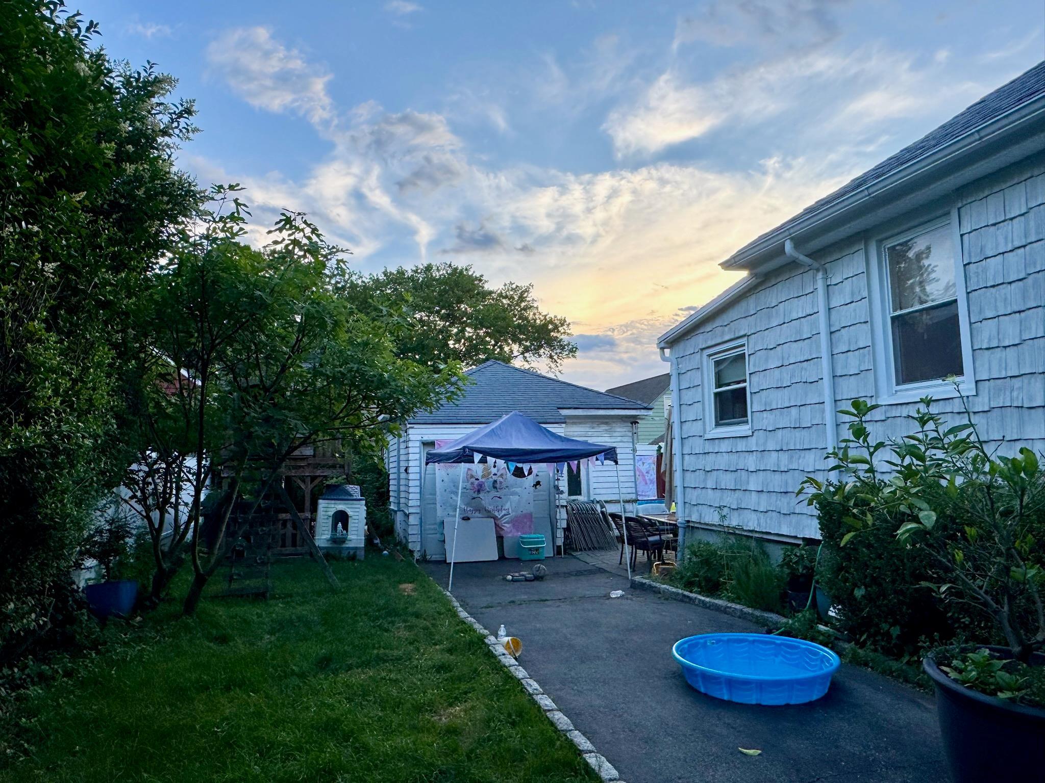Single Family King  Bronx, NY 10464, MLS-878613-10