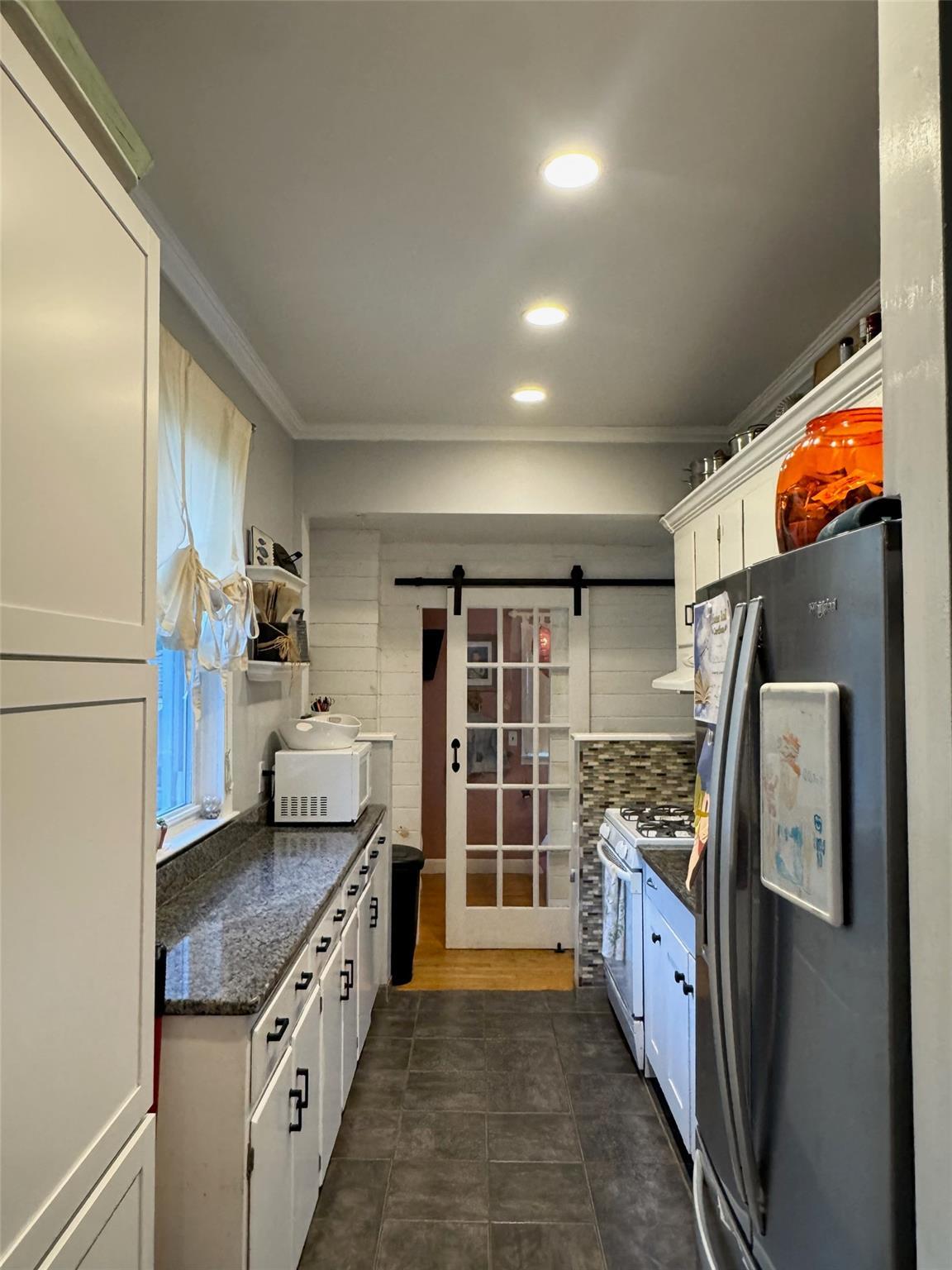 Single Family King  Bronx, NY 10464, MLS-878613-6