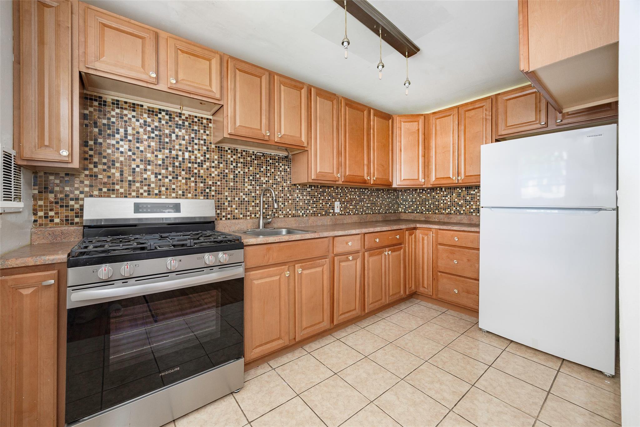 Single Family Carmine  Dutchess County, NY 12590, MLS-878634-12