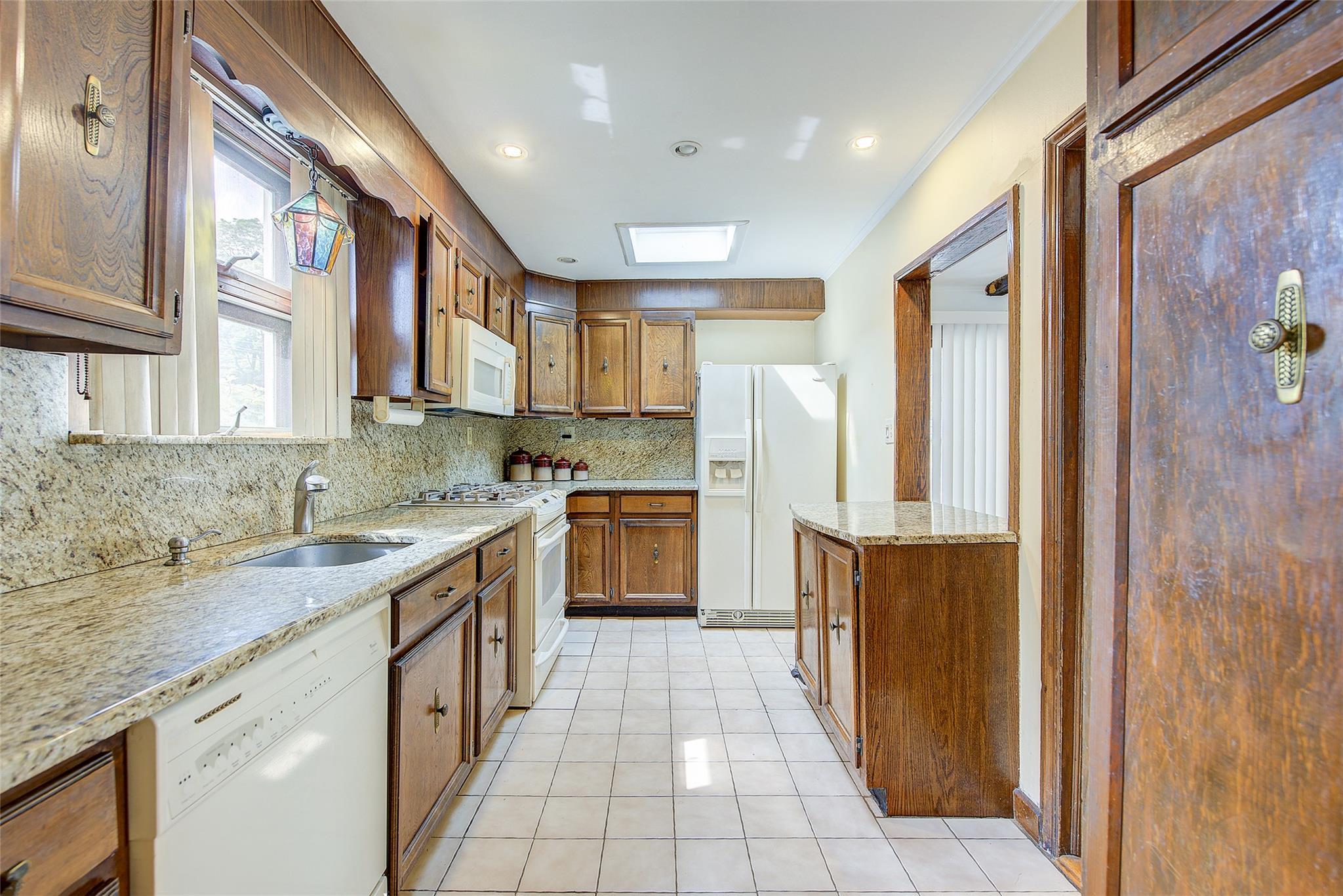 Single Family 15th  Queens, NY 11357, MLS-878643-15