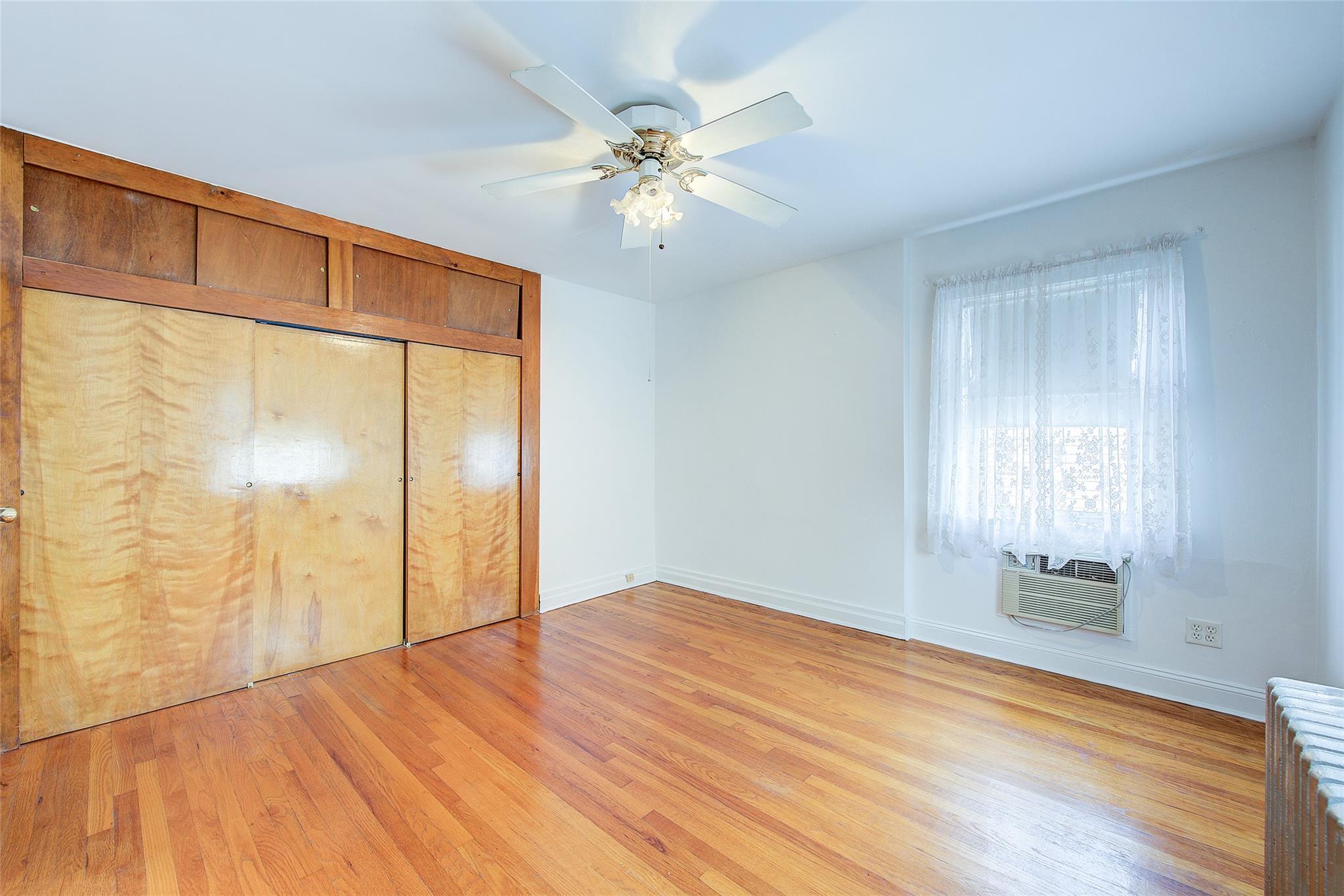 Single Family 15th  Queens, NY 11357, MLS-878643-24