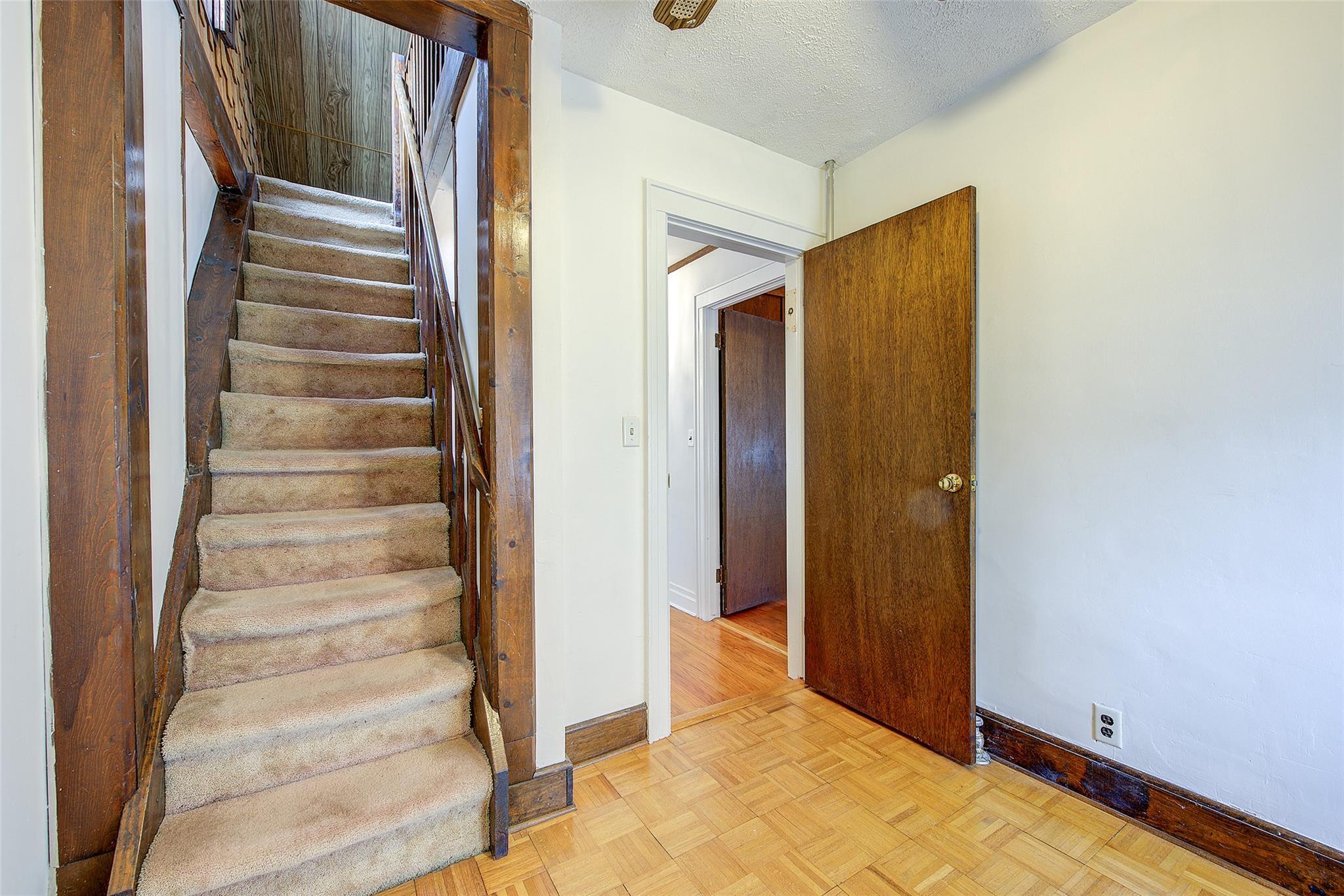 Single Family 15th  Queens, NY 11357, MLS-878643-28