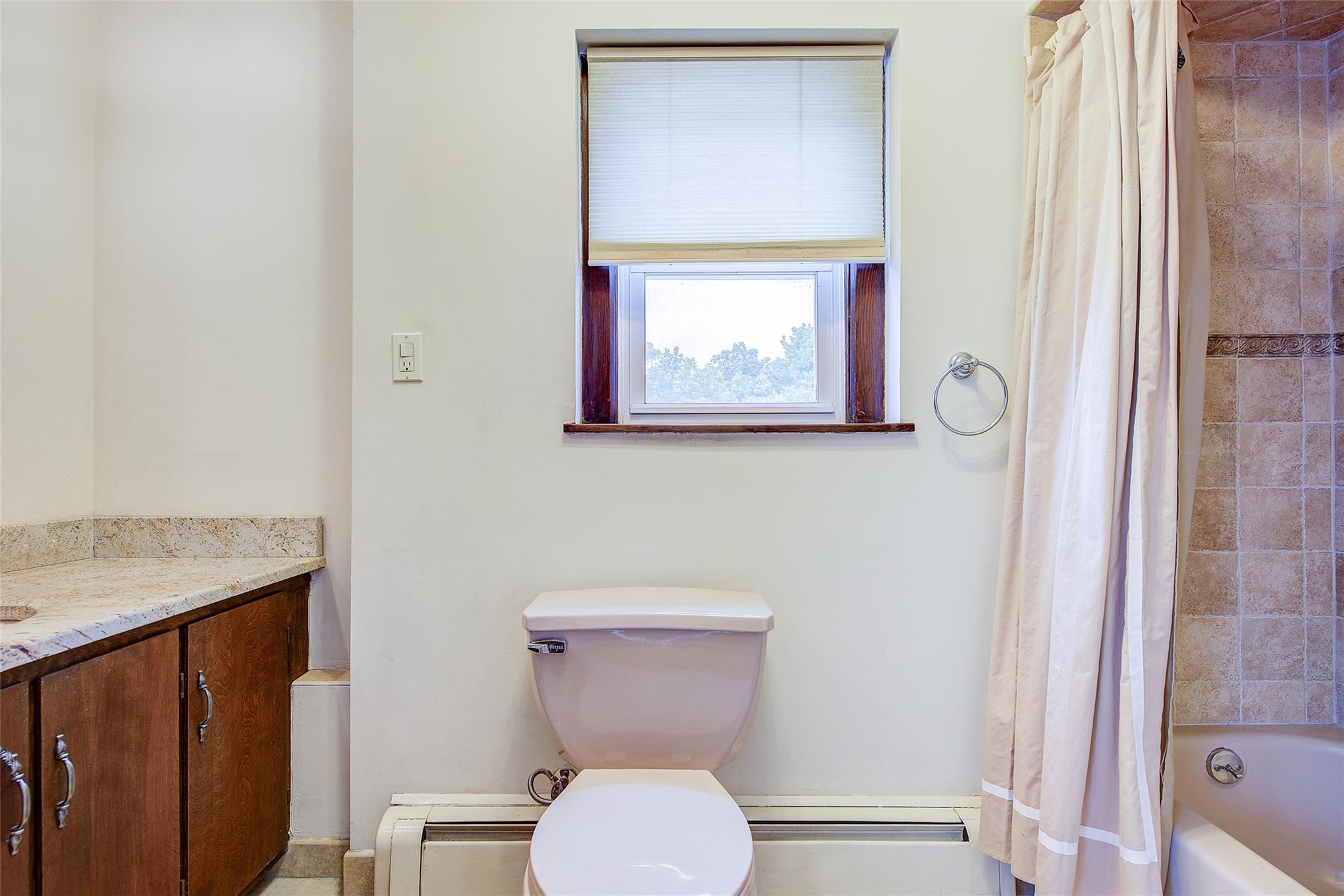 Single Family 15th  Queens, NY 11357, MLS-878643-31