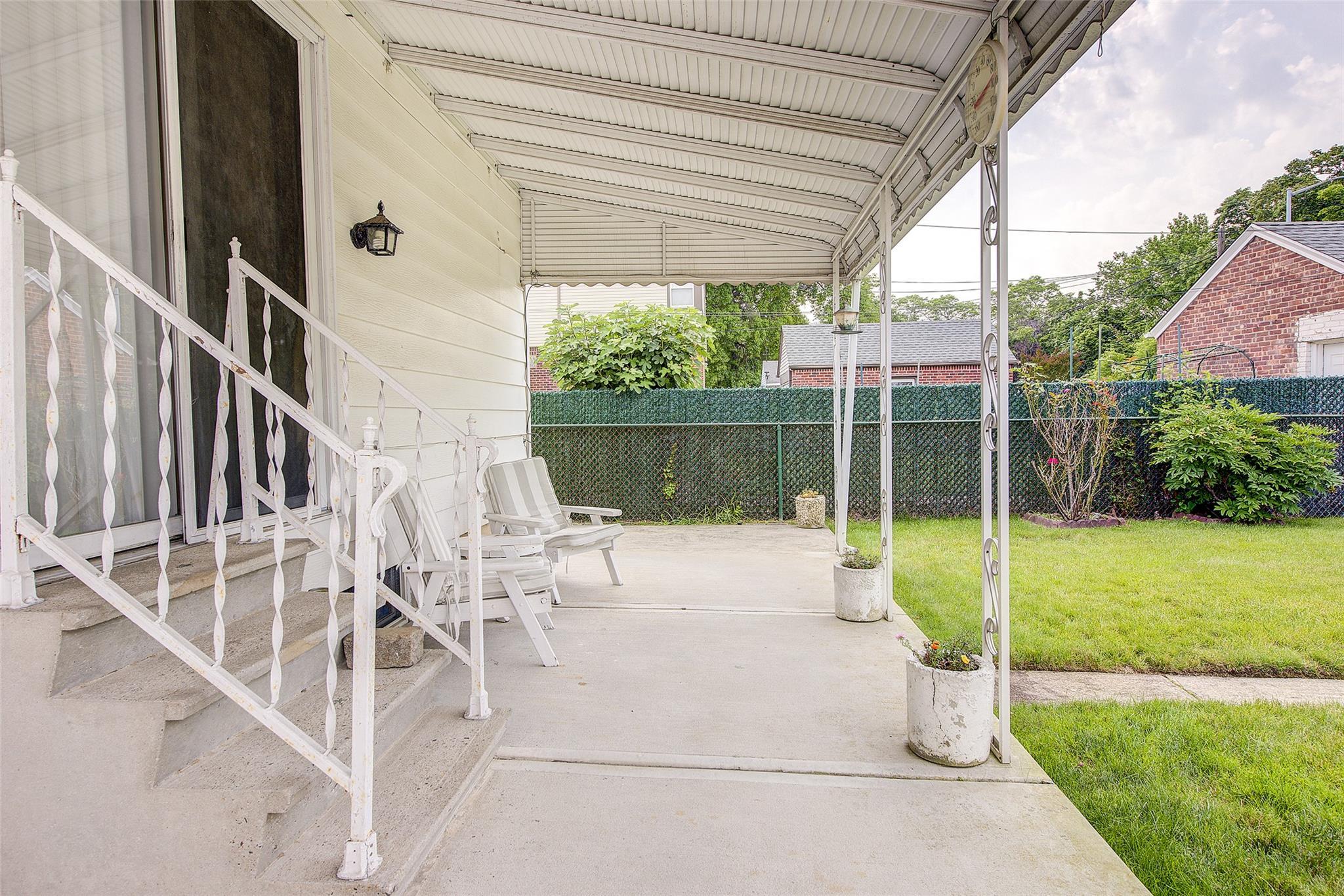 Single Family 15th  Queens, NY 11357, MLS-878643-42