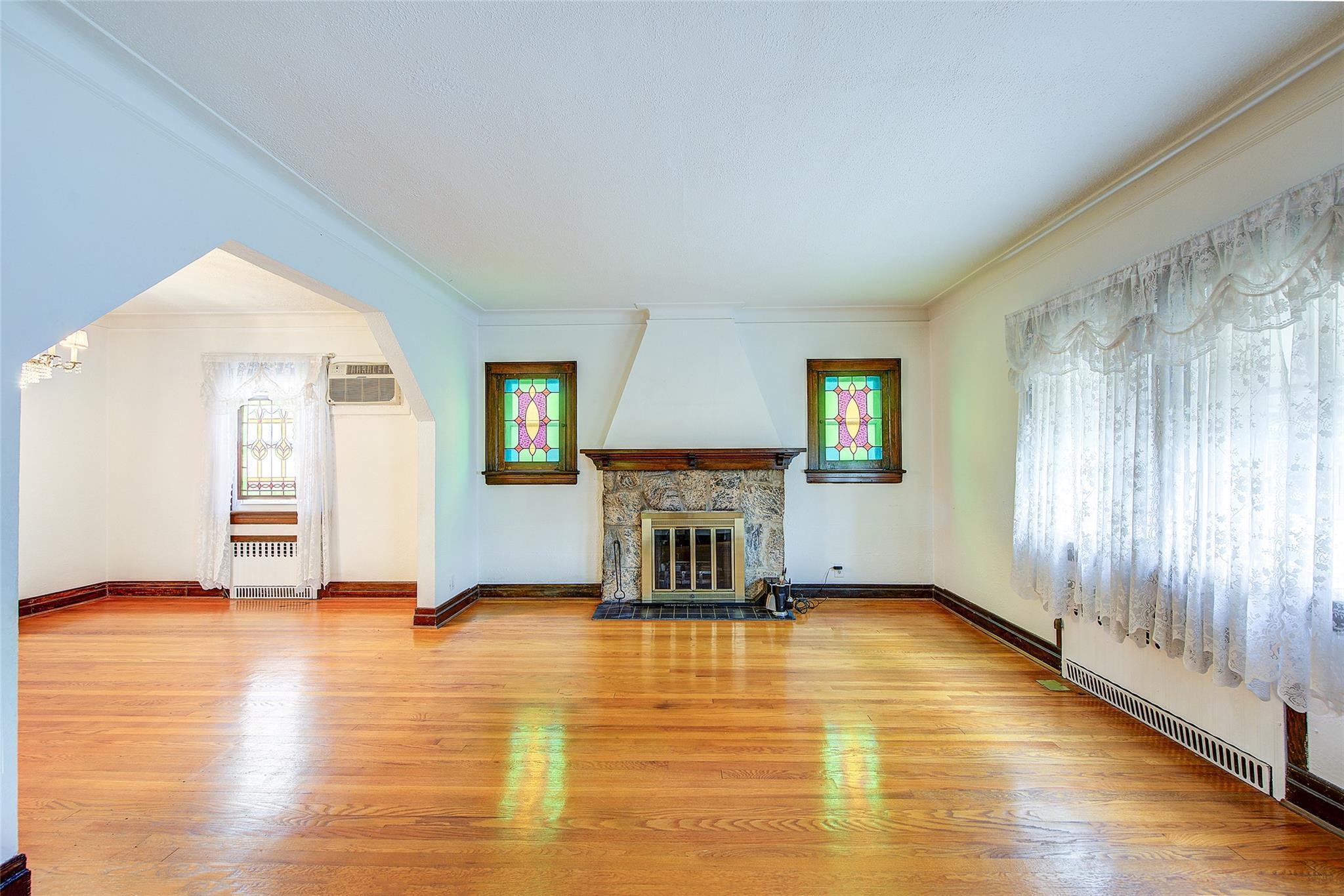 Single Family 15th  Queens, NY 11357, MLS-878643-6
