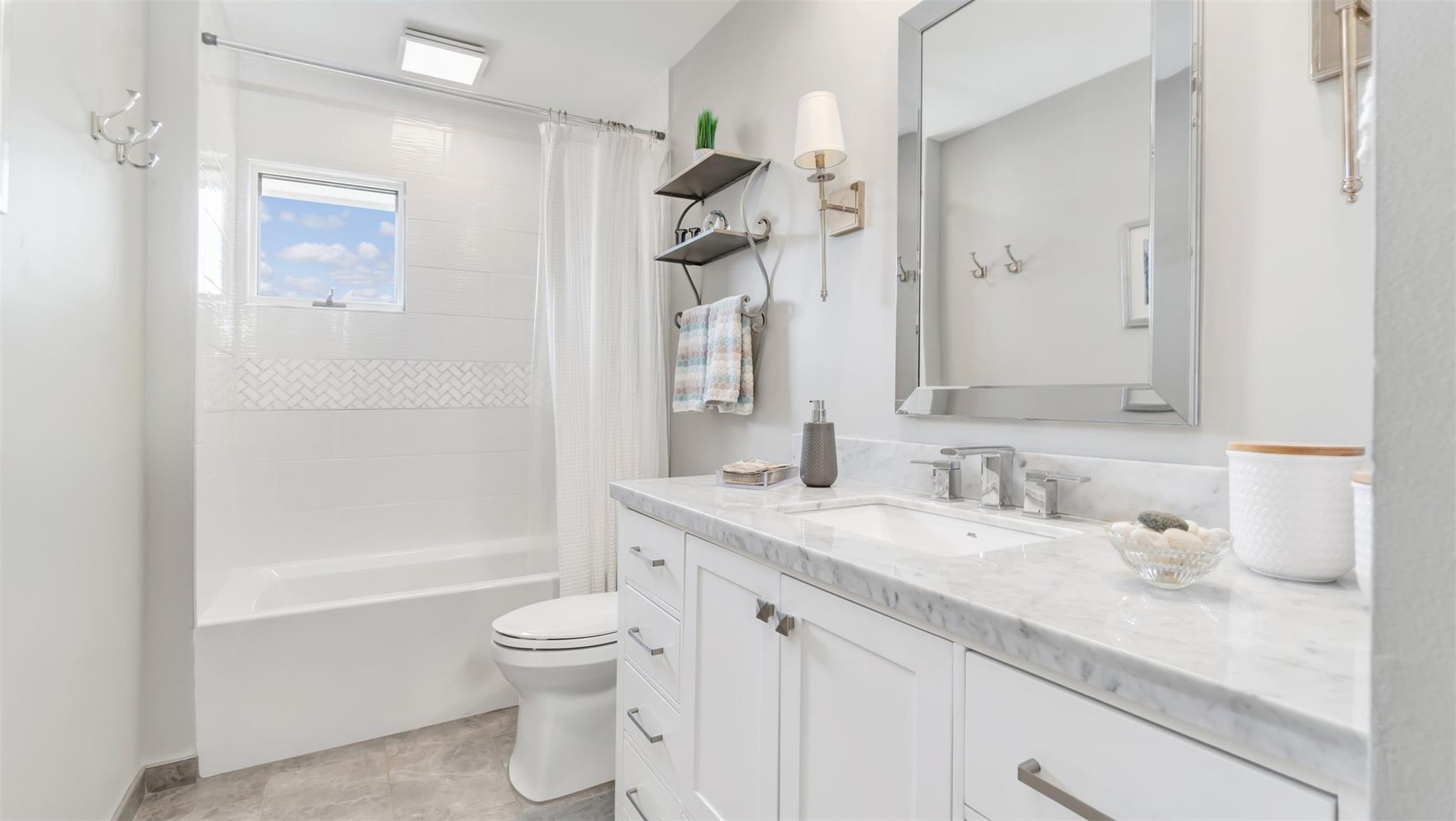 Single Family Windermere  Suffolk County, NY 11946, MLS-878649-37