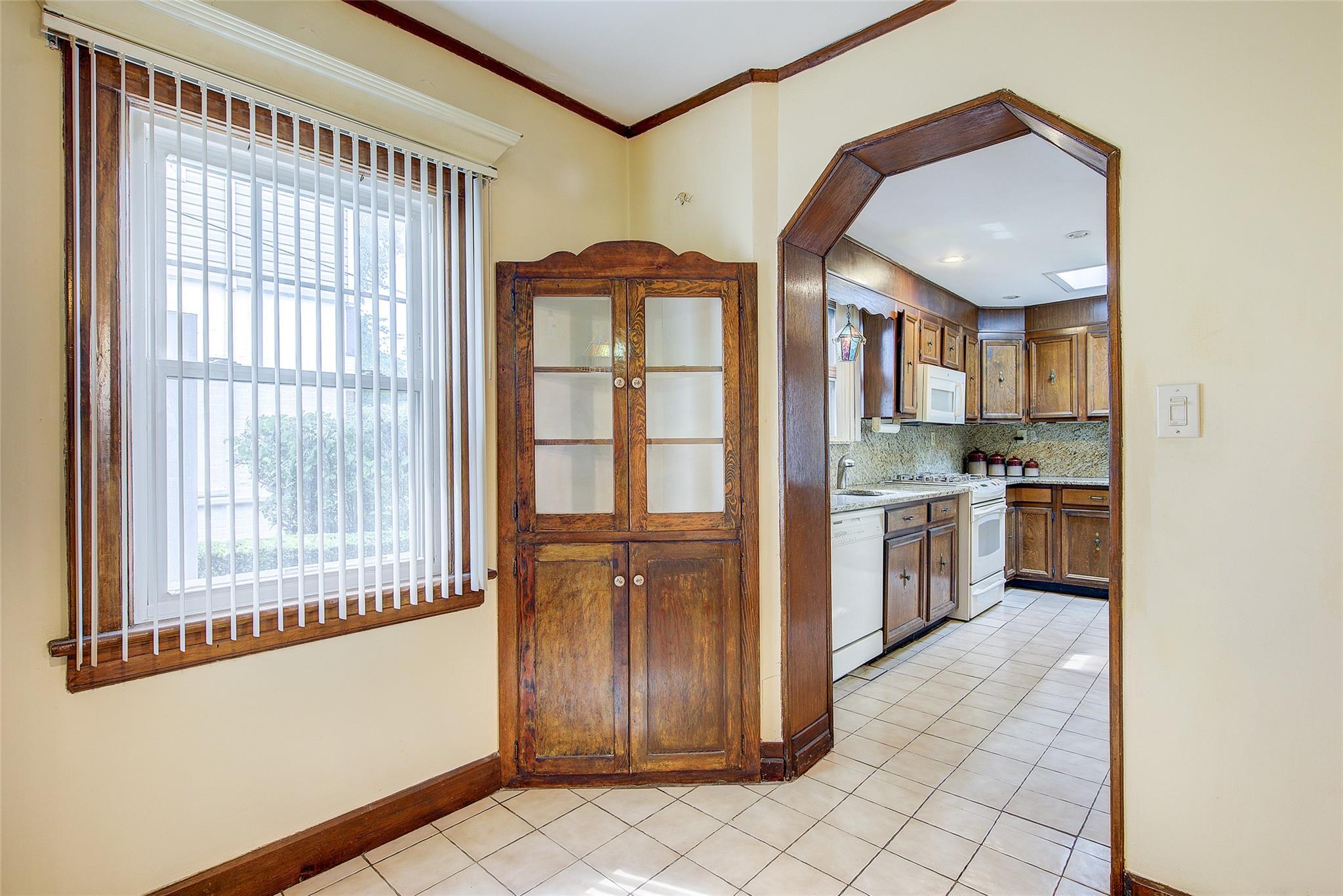 Single Family 15th  Queens, NY 11357, MLS-878675-10