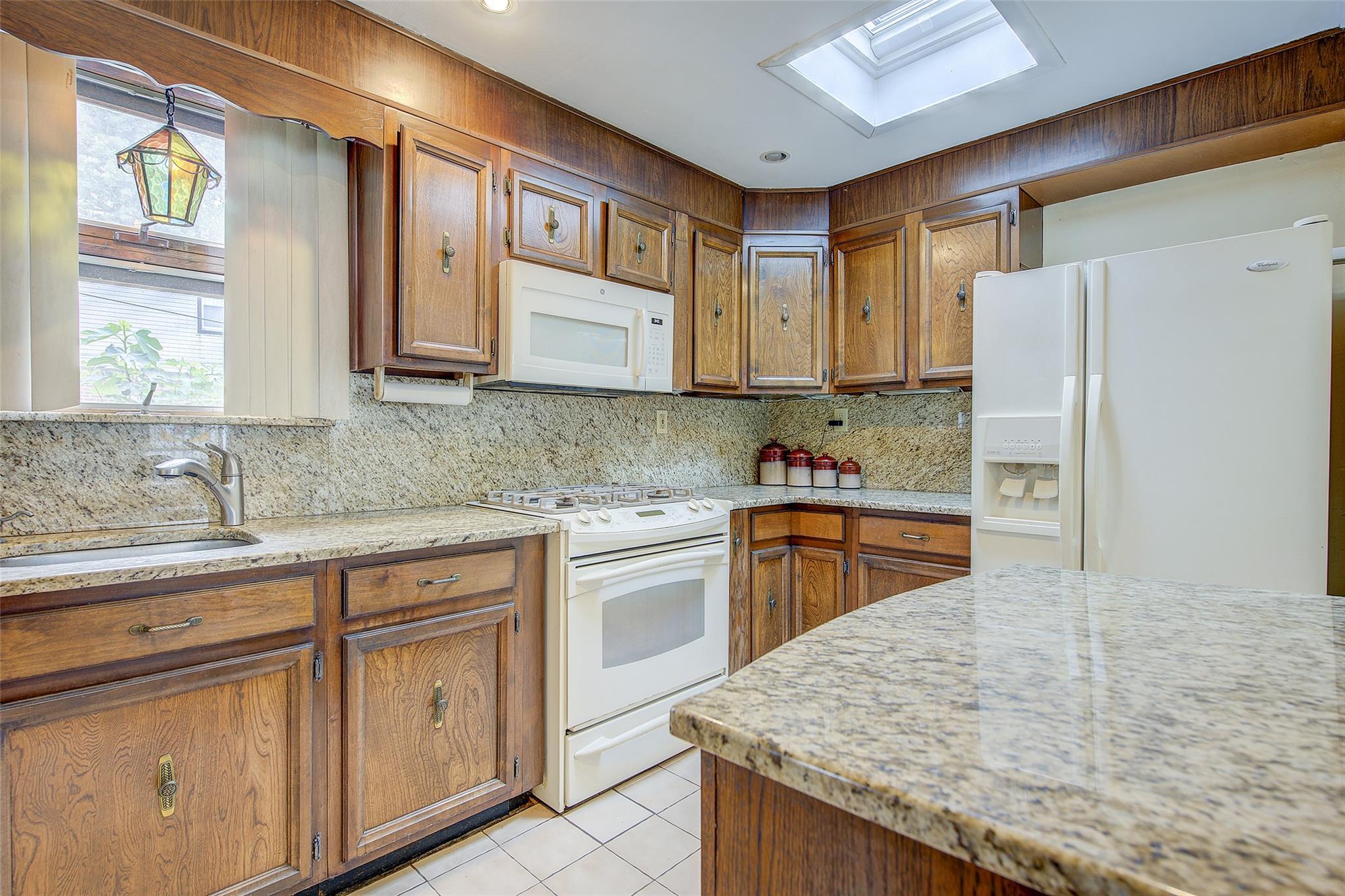 Single Family 15th  Queens, NY 11357, MLS-878675-16