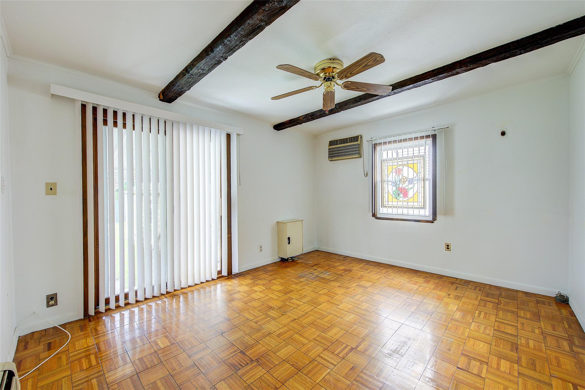 Single Family 15th  Queens, NY 11357, MLS-878675-17