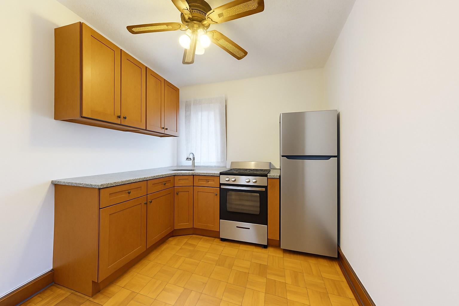 Single Family 15th  Queens, NY 11357, MLS-878675-25