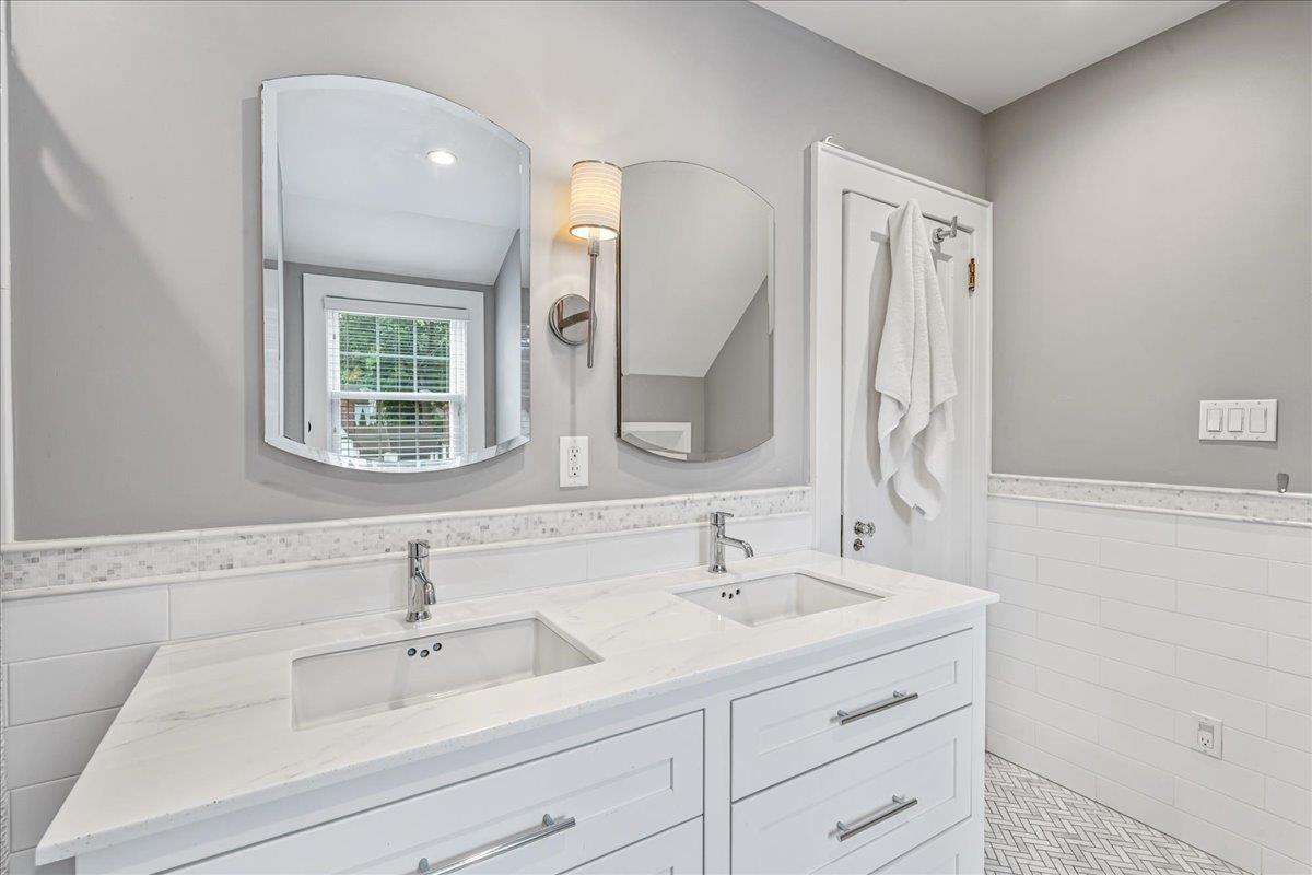 Single Family Brixton  Nassau County, NY 11530, MLS-878683-19