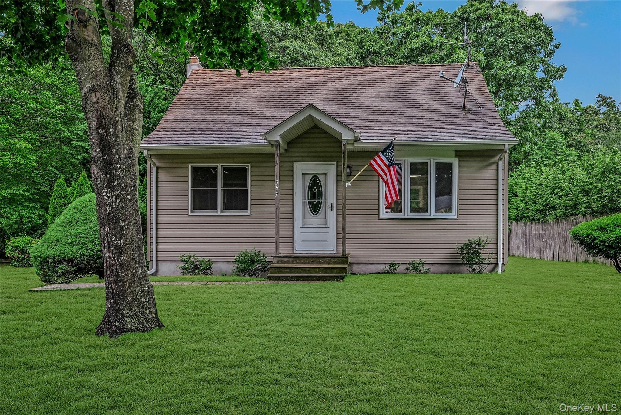 Single Family Church  Suffolk County, NY 11931, MLS-878689-27