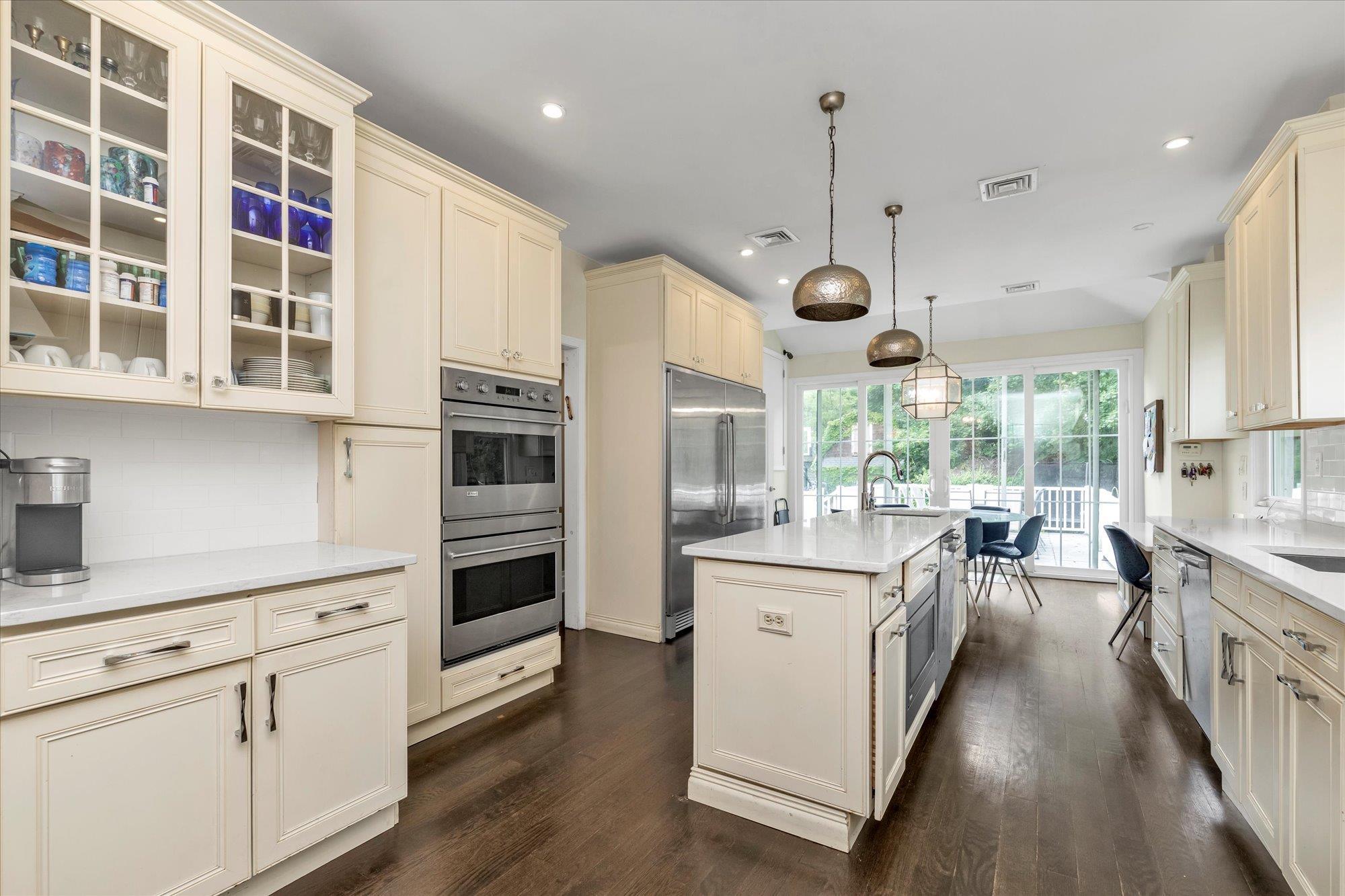 Single Family Summit  Nassau County, NY 11516, MLS-878696-10