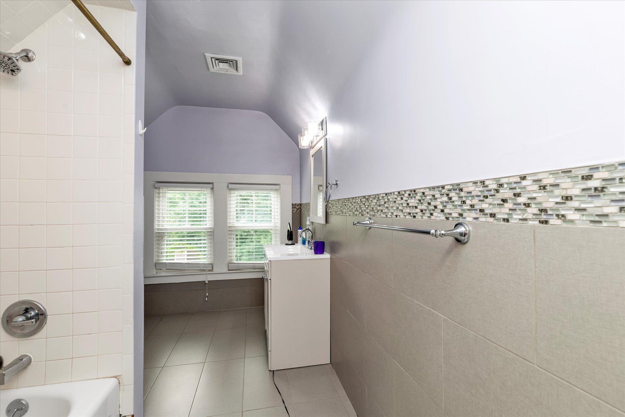 Single Family Summit  Nassau County, NY 11516, MLS-878696-19