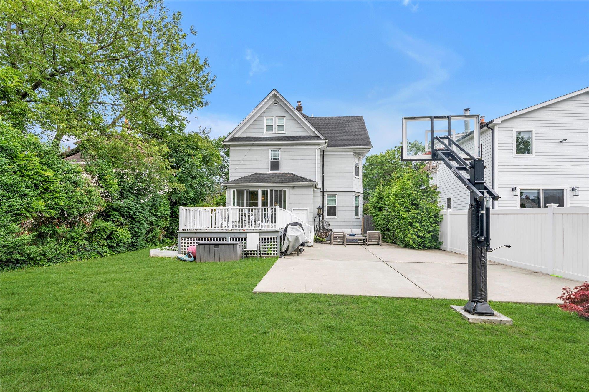 Single Family Summit  Nassau County, NY 11516, MLS-878696-27