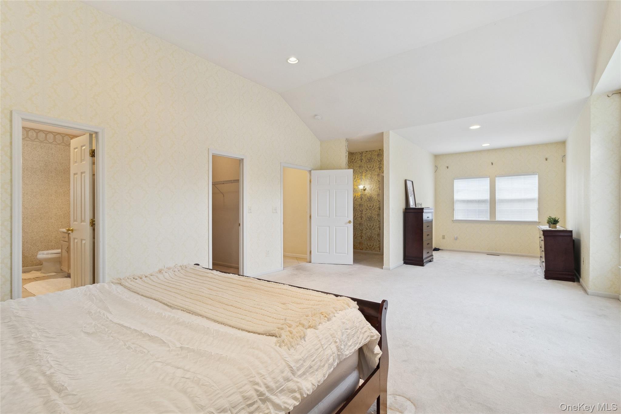 Single Family Heidi  Suffolk County, NY 11766, MLS-878709-28