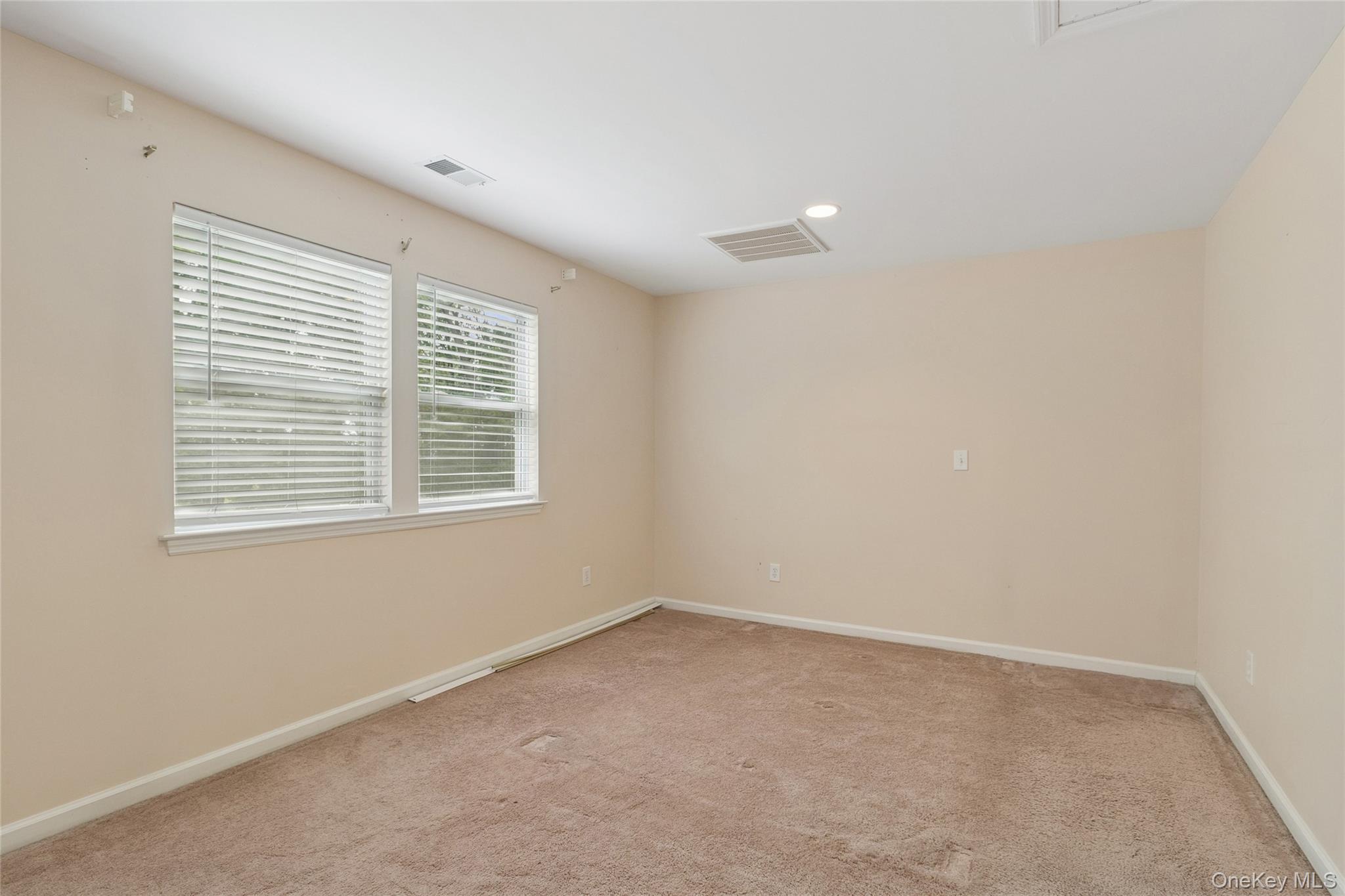 Single Family Heidi  Suffolk County, NY 11766, MLS-878709-37