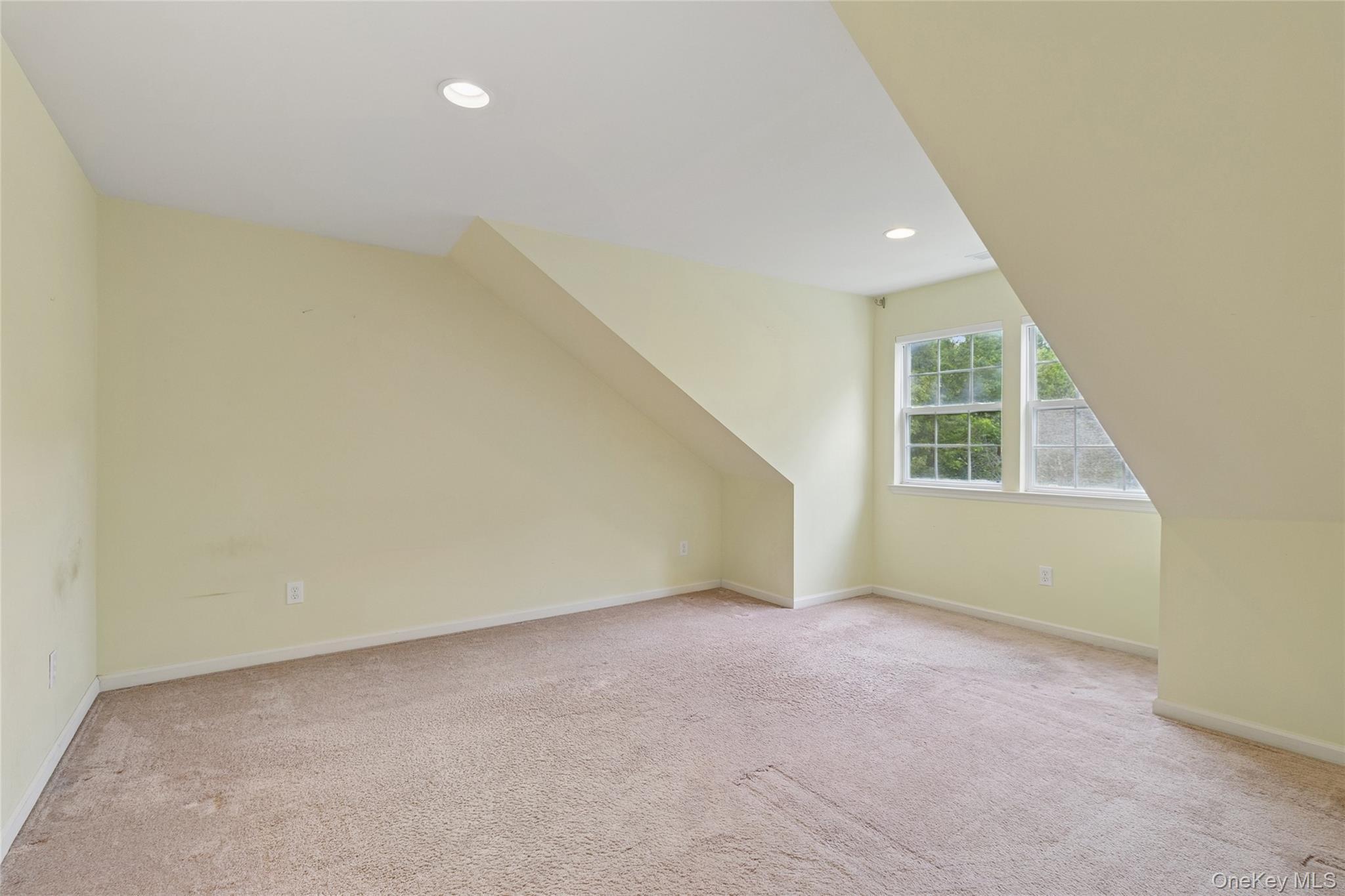 Single Family Heidi  Suffolk County, NY 11766, MLS-878709-38