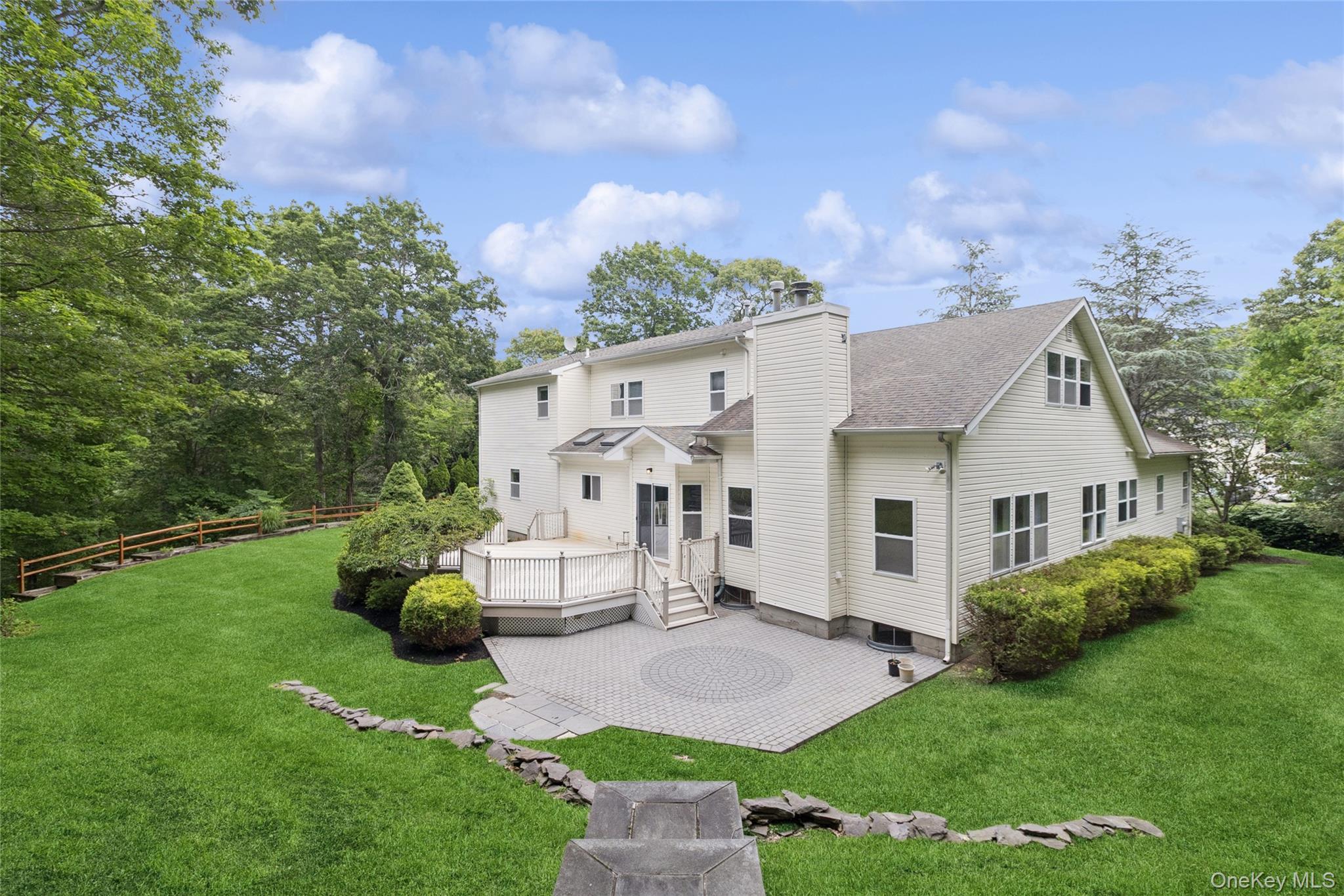 Single Family Heidi  Suffolk County, NY 11766, MLS-878709-4