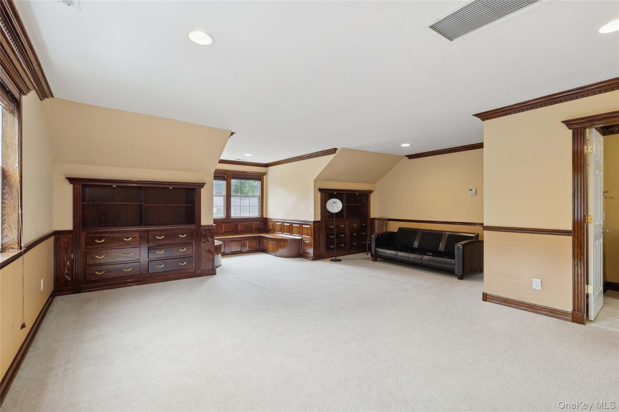 Single Family Heidi  Suffolk County, NY 11766, MLS-878709-43