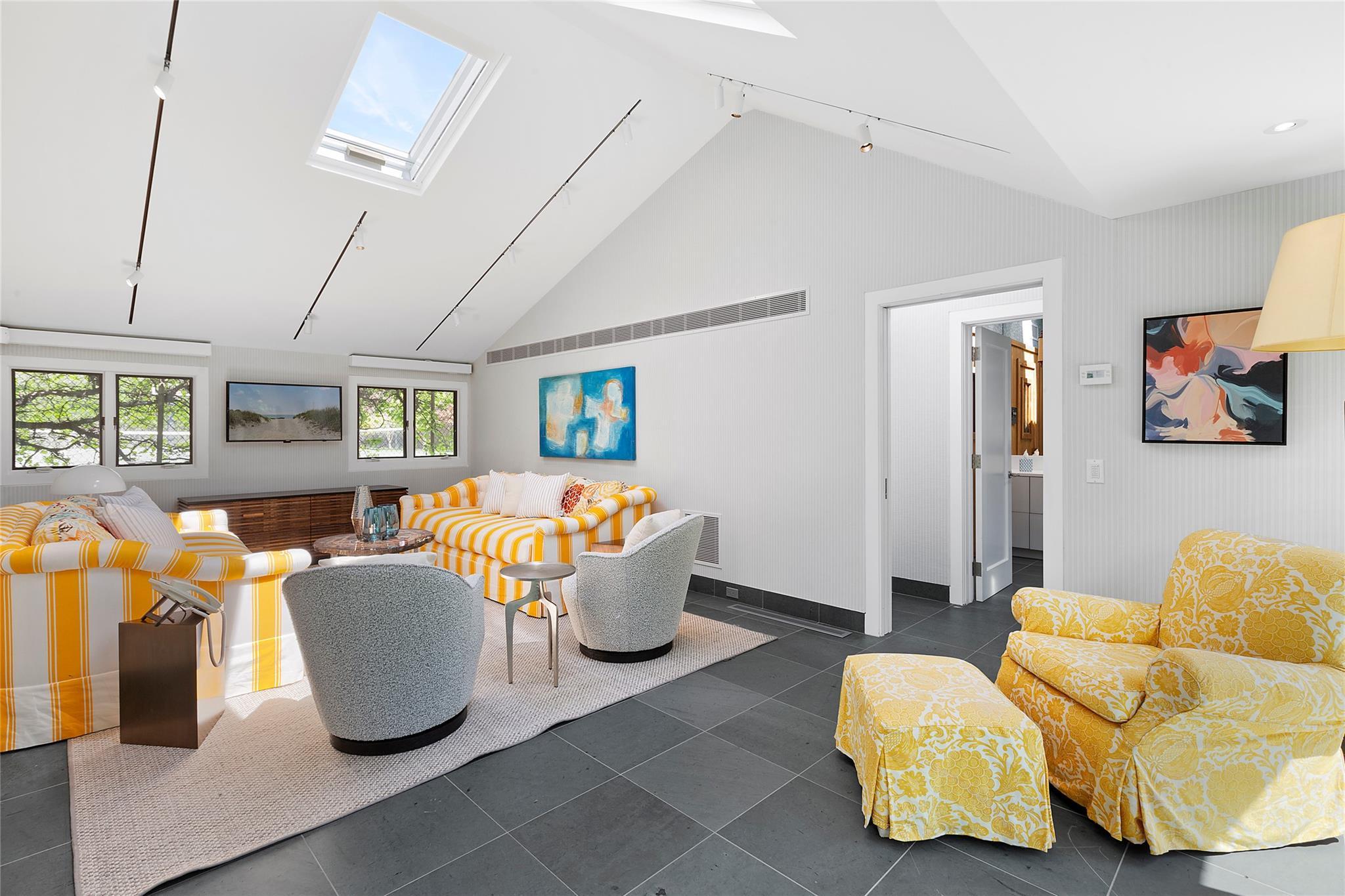 Single Family Lily Pond  Suffolk County, NY 11937, MLS-878714-17