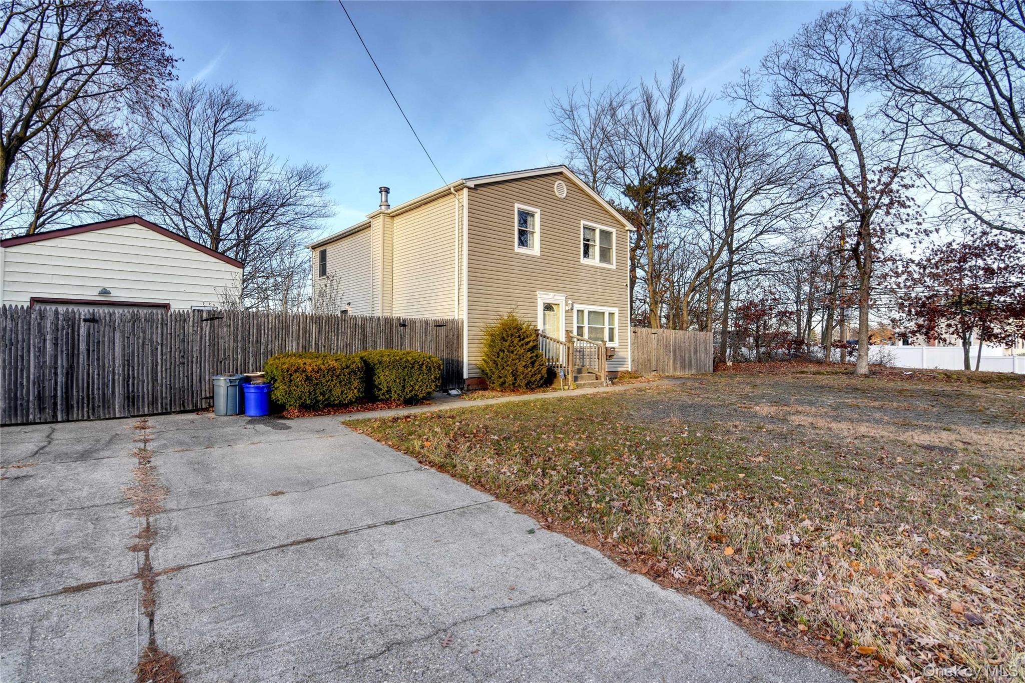 Single Family Windmill  Suffolk County, NY 11703, MLS-878739-3