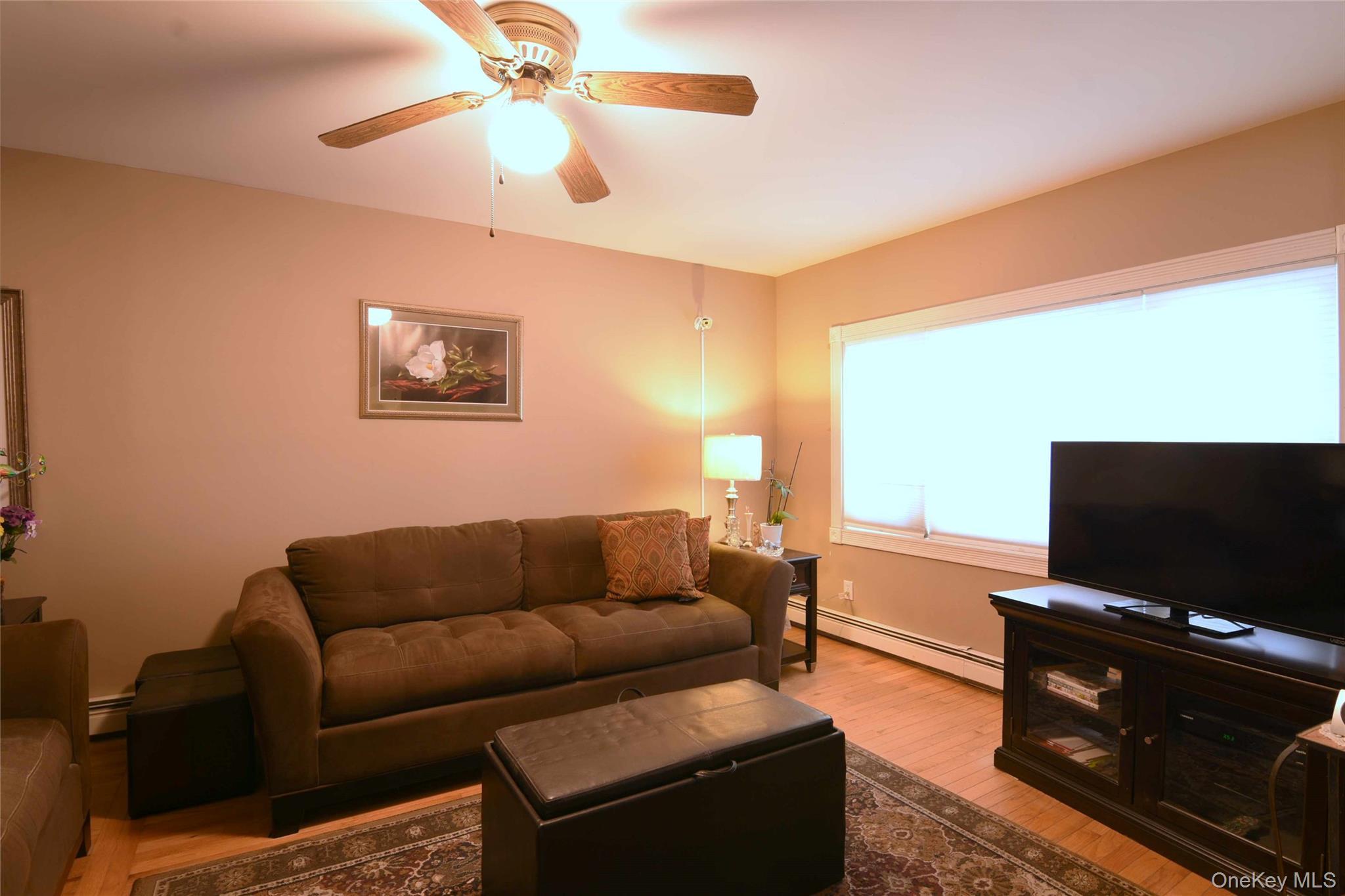 Single Family Windmill  Suffolk County, NY 11703, MLS-878739-8