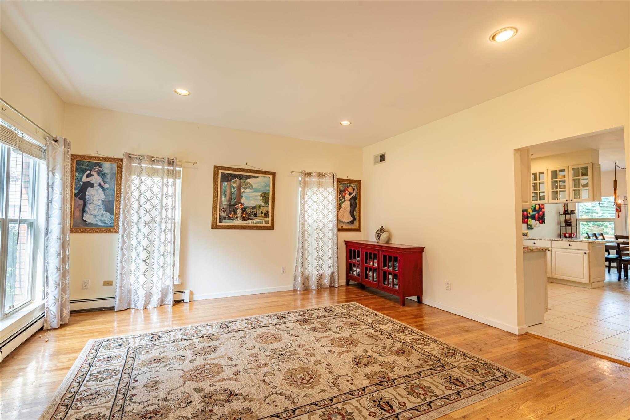 Single Family Vista Hill  Nassau County, NY 11021, MLS-878753-10