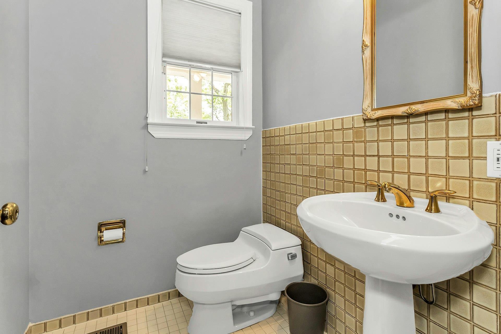 Single Family Orient  Suffolk County, NY 11768, MLS-878760-27