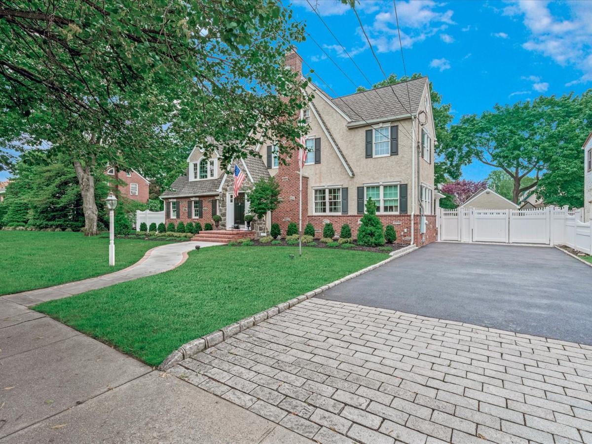 Single Family Westminster  Nassau County, NY 11552, MLS-878766-2